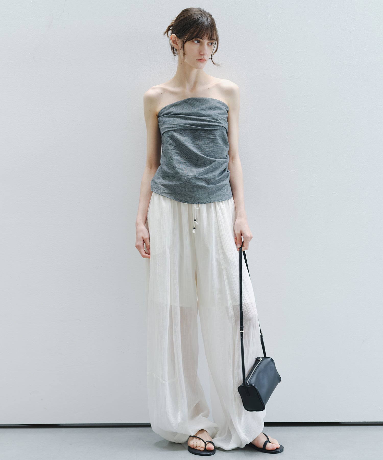 「6月上旬～中旬出荷」Curve Silhouette Drawstring Pants