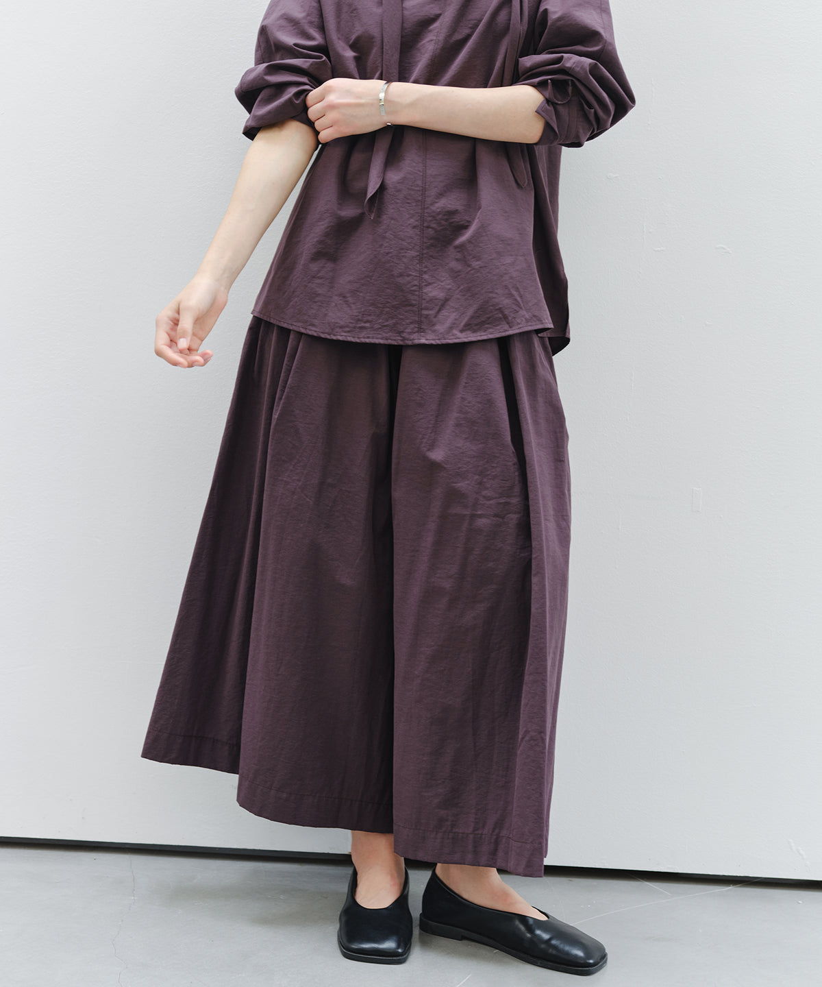 「9月下旬出荷予定」Matte Tuck Wide Skants