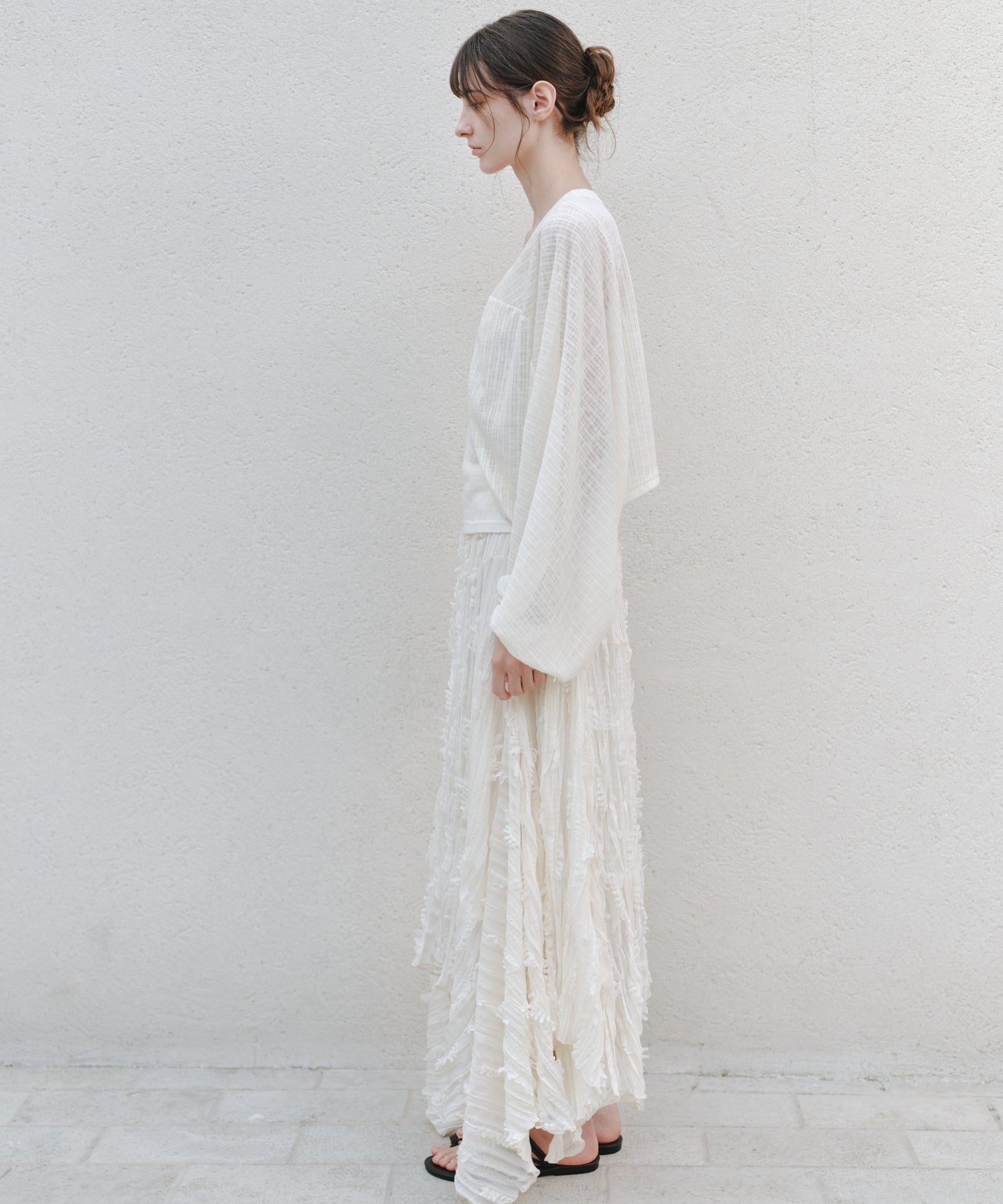 「7月中旬～下旬出荷」Feather Texture Asymmetric Skirt