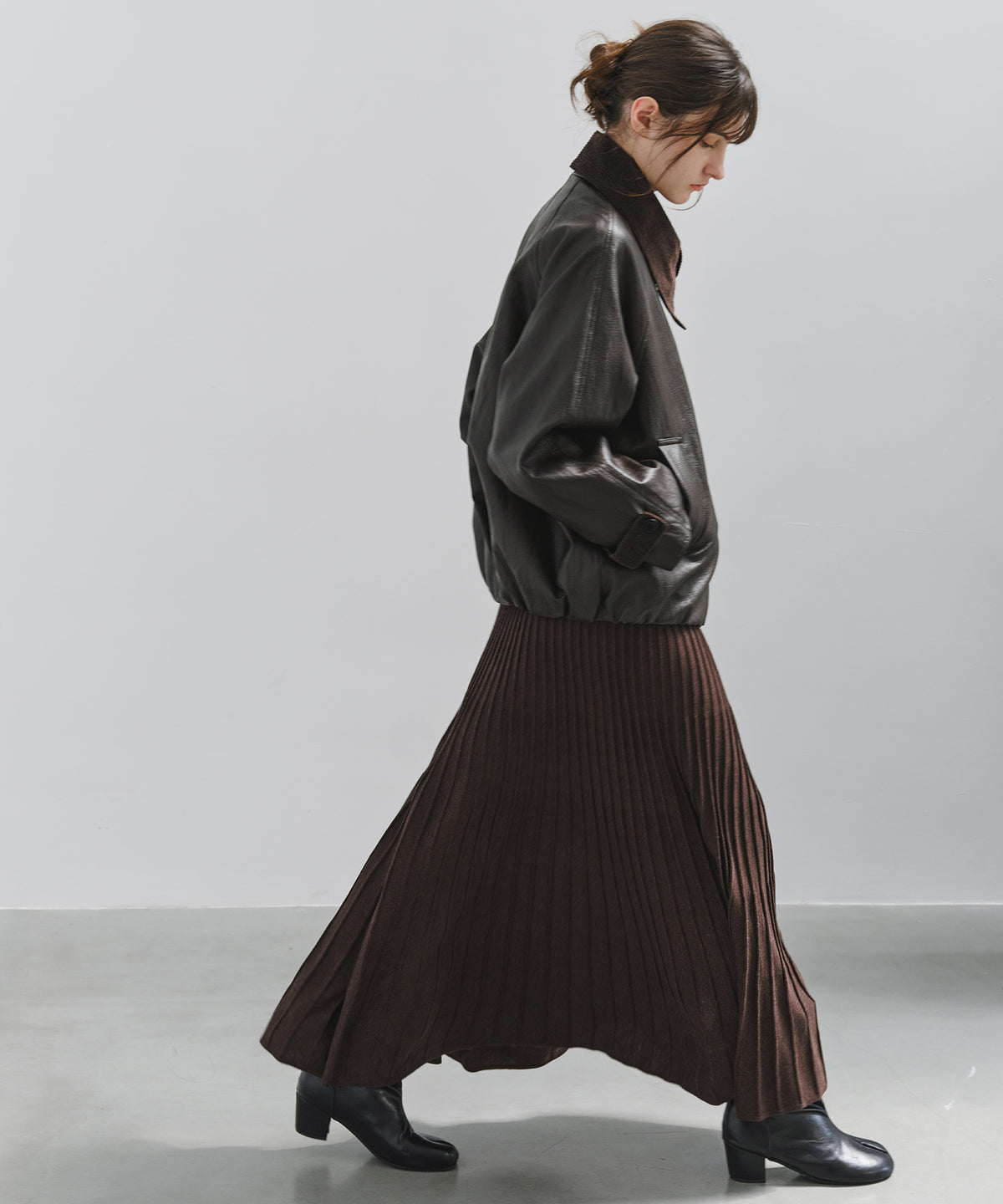「10月下旬出荷予定」Wool-Silk Blend Pleated Knit Skirt
