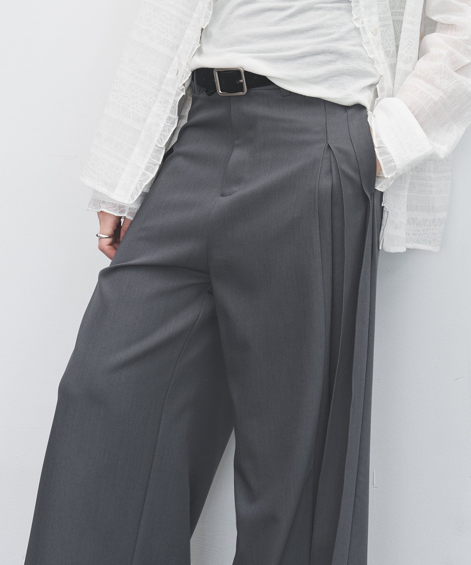 Side Pleat Wide Slacks