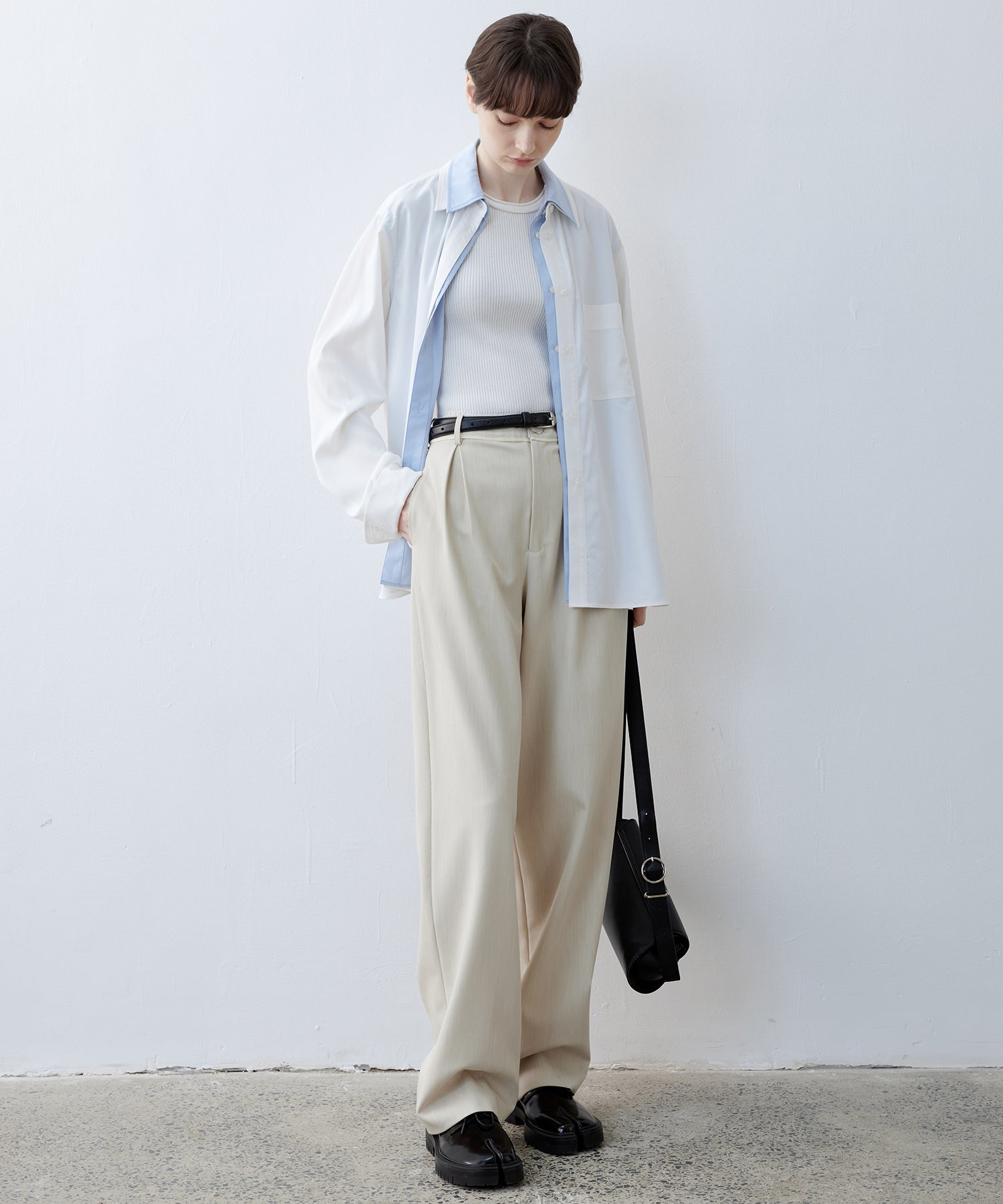 Mid-Rise Tapered Trousers