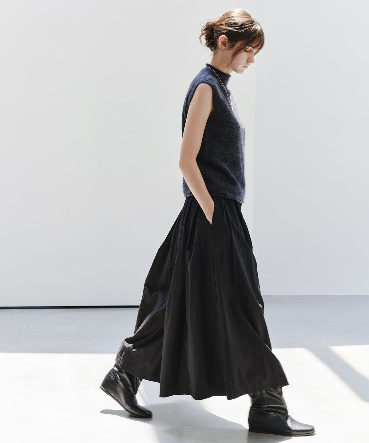「10月下旬出荷予定」Brushed Cashmere-Blend High Neck Knit Vest