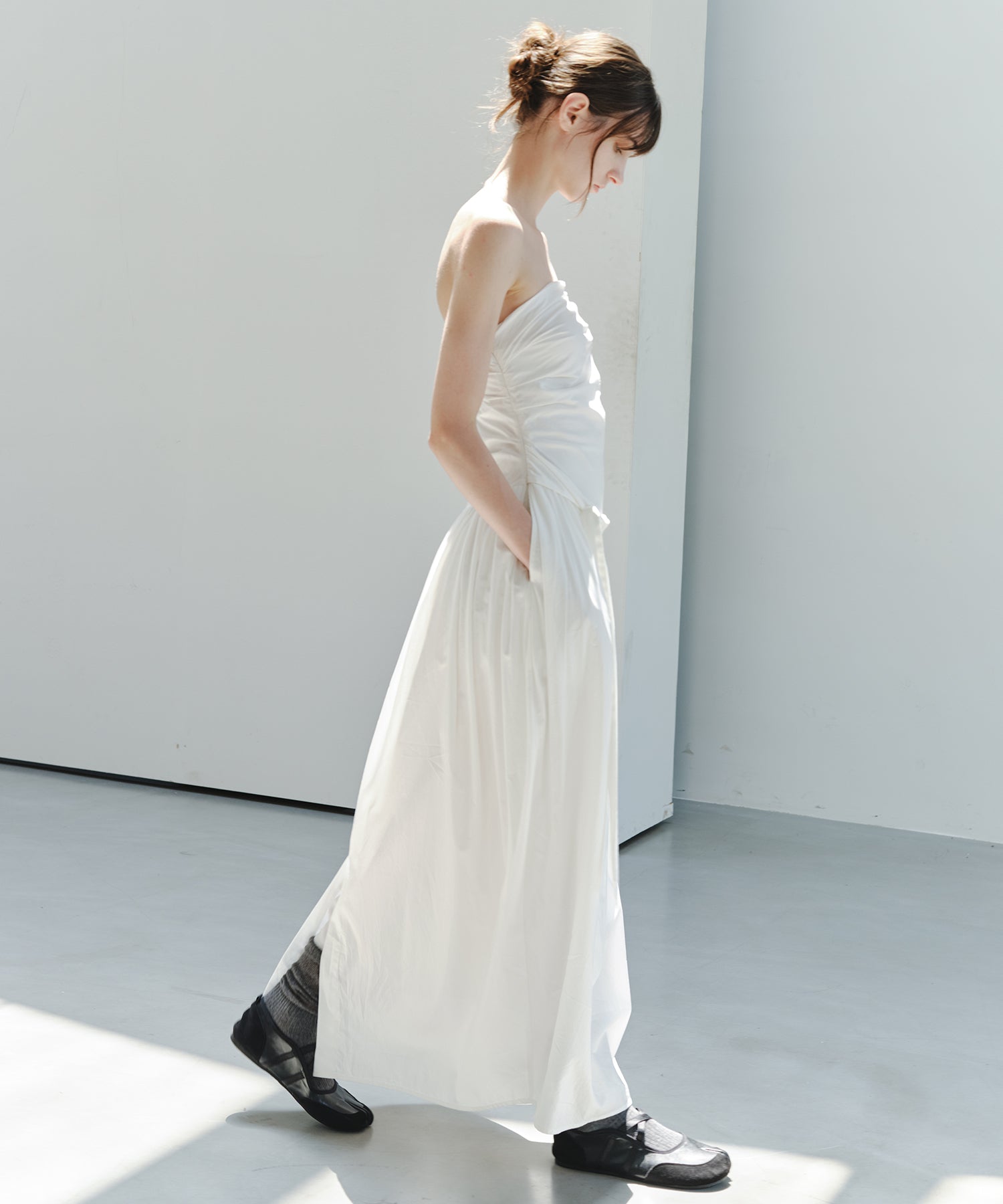 「8月中旬～下旬出荷」Side Tie Draped Strapless Long Dress