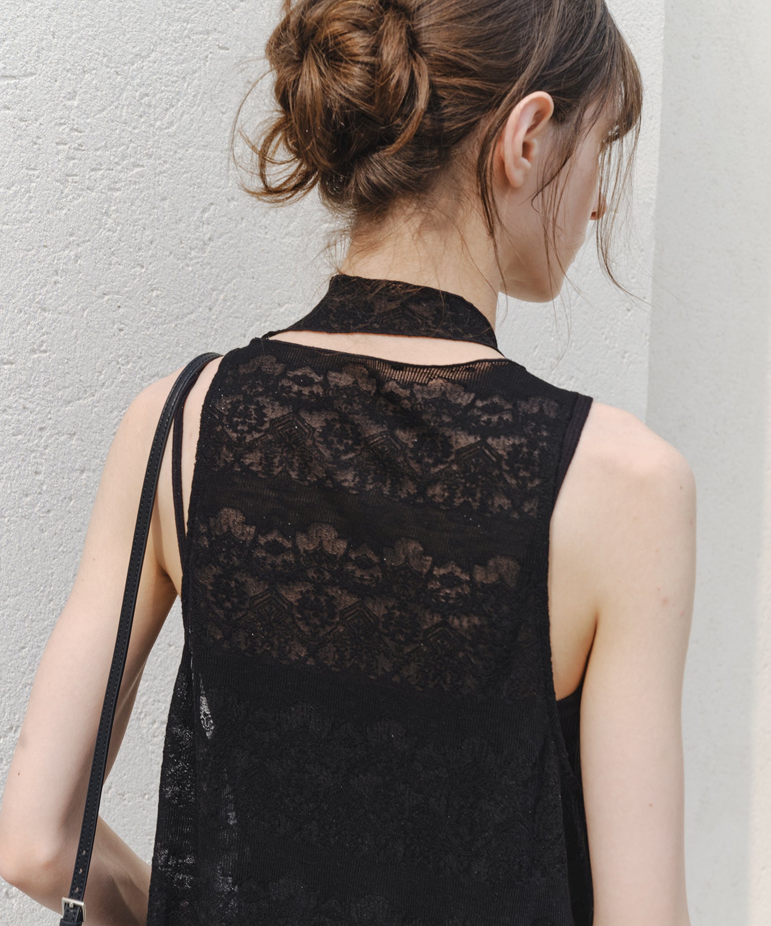 「8月中旬～下旬出荷」Jacquard Sheer Draped Sleeveless Top