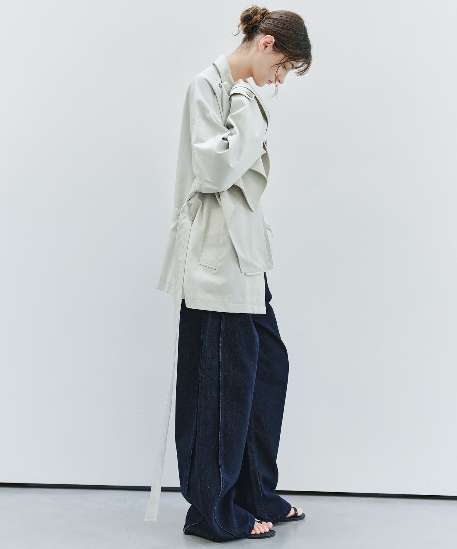 「9月下旬出荷予定」Detachable Scarf Belted Short Trench Coat