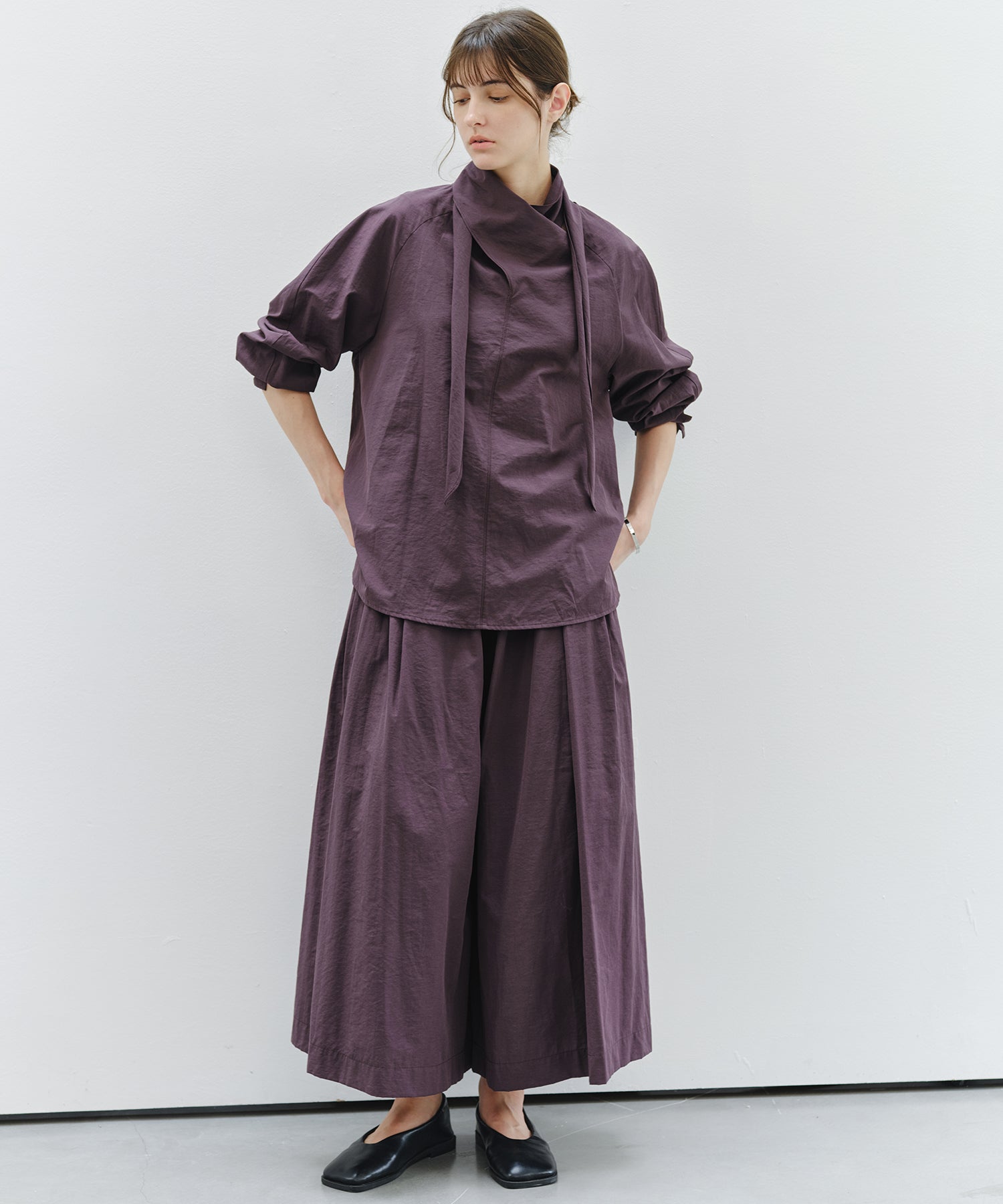 「9月下旬出荷予定」Matte Tuck Wide Skants