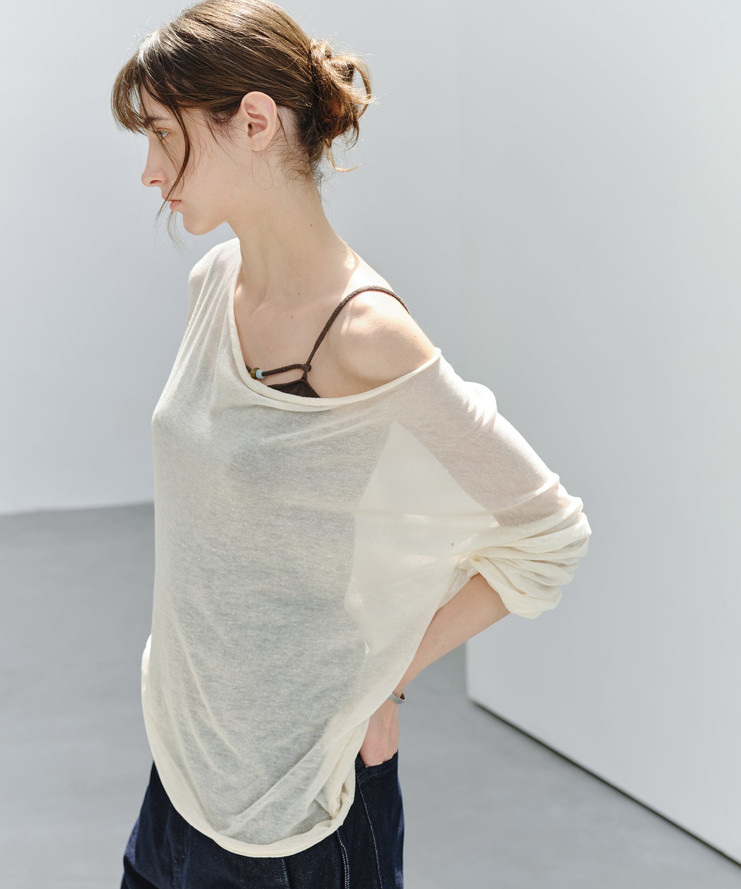「9月下旬出荷予定」Drape Neck Sheer Loose Knit Top