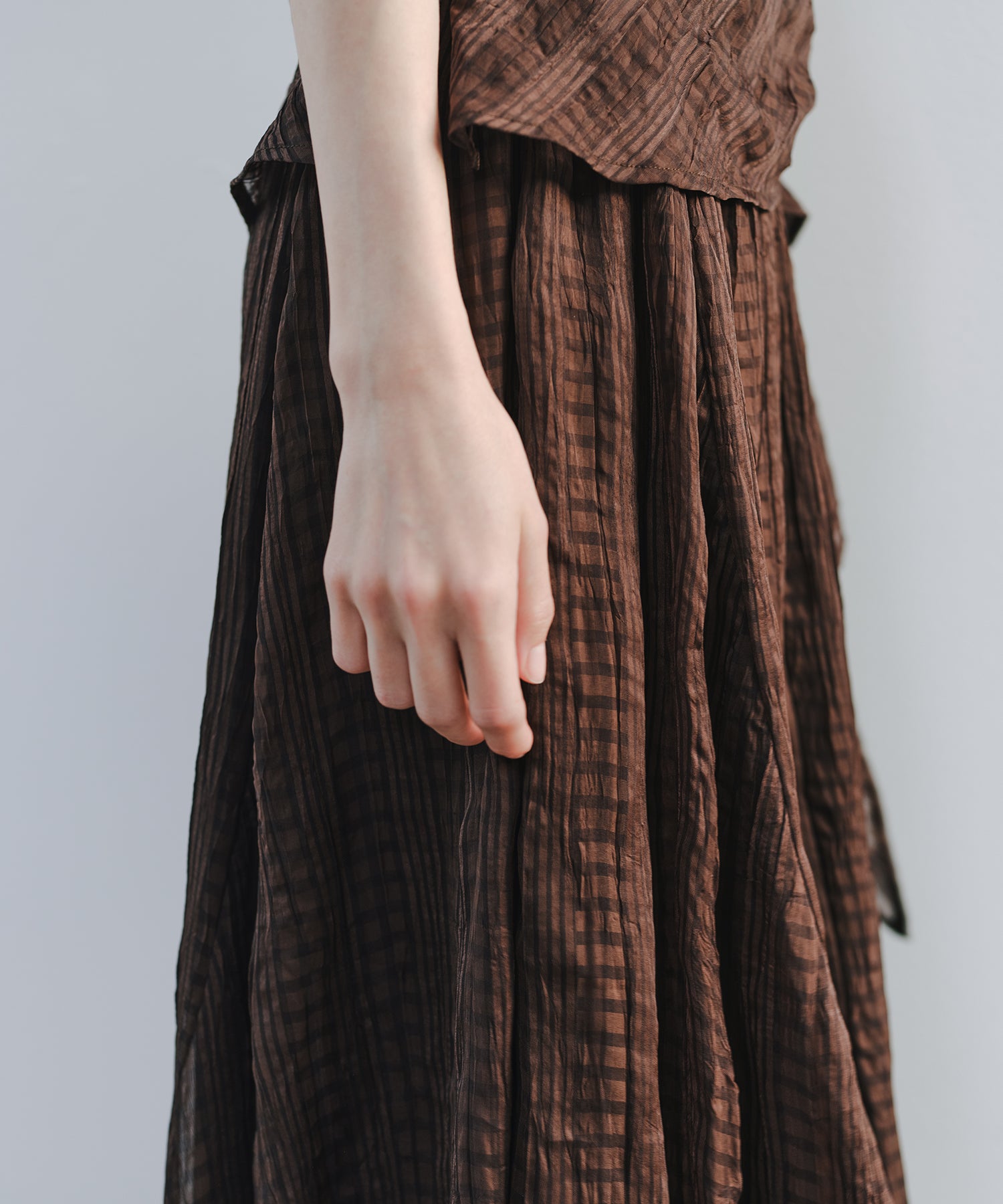 「7月中旬～下旬出荷」Sheer Check Asymmetric Skirt