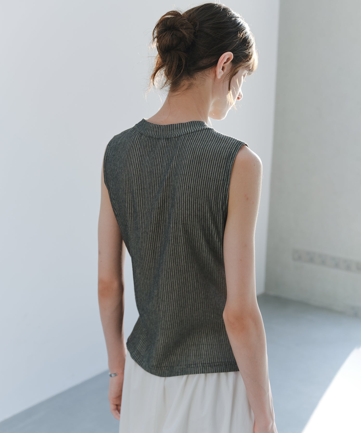 「7月上旬～中旬出荷」Asymmetric Draped Rib Sleeveless Top