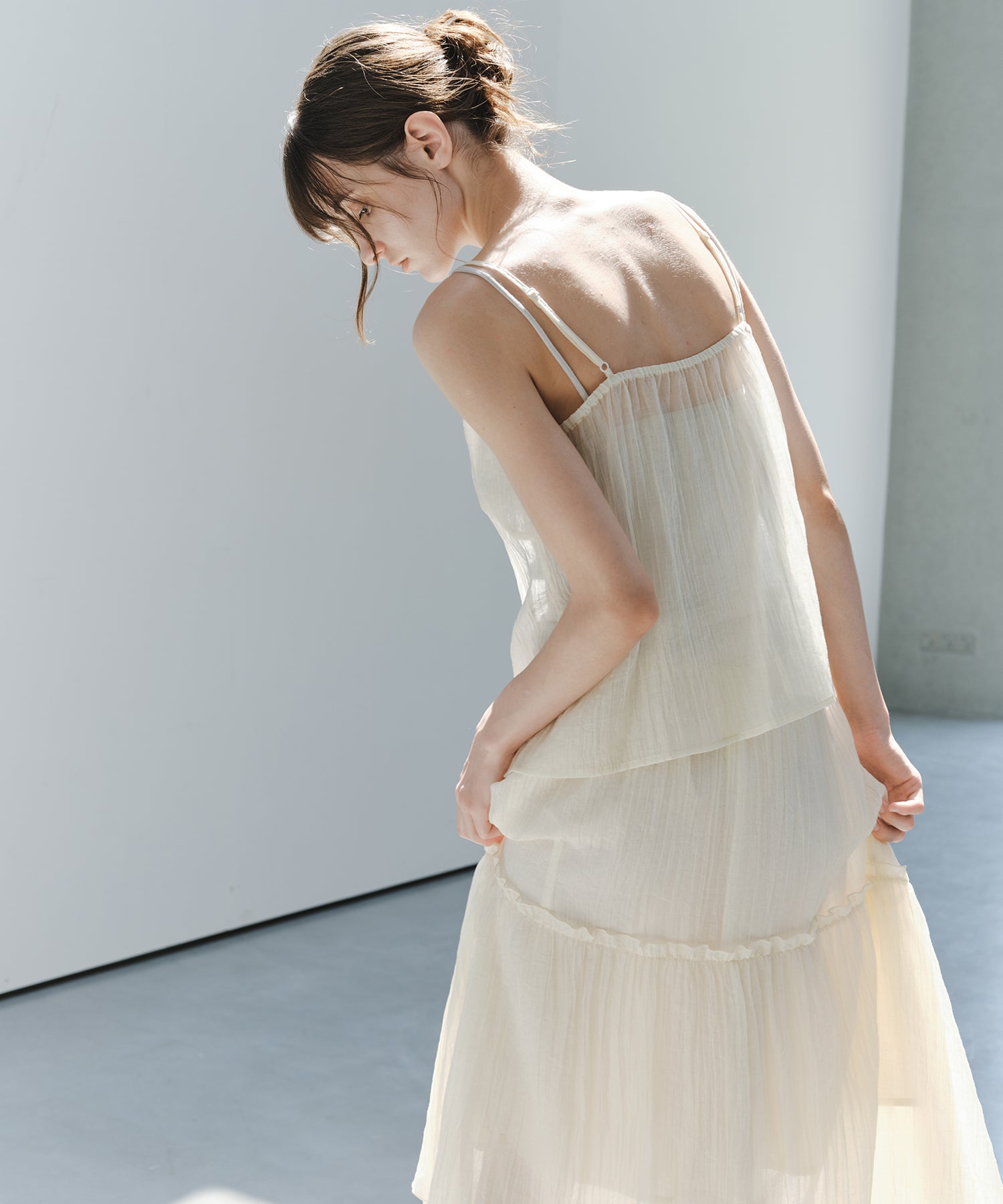 「7月上旬～中旬出荷」Sheer Textured Front Button Camisole