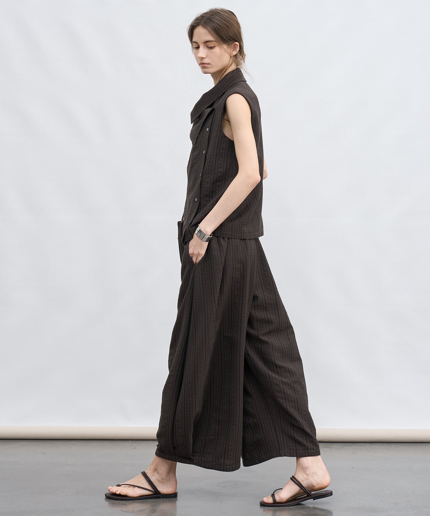 Textured Curved Wide Pants