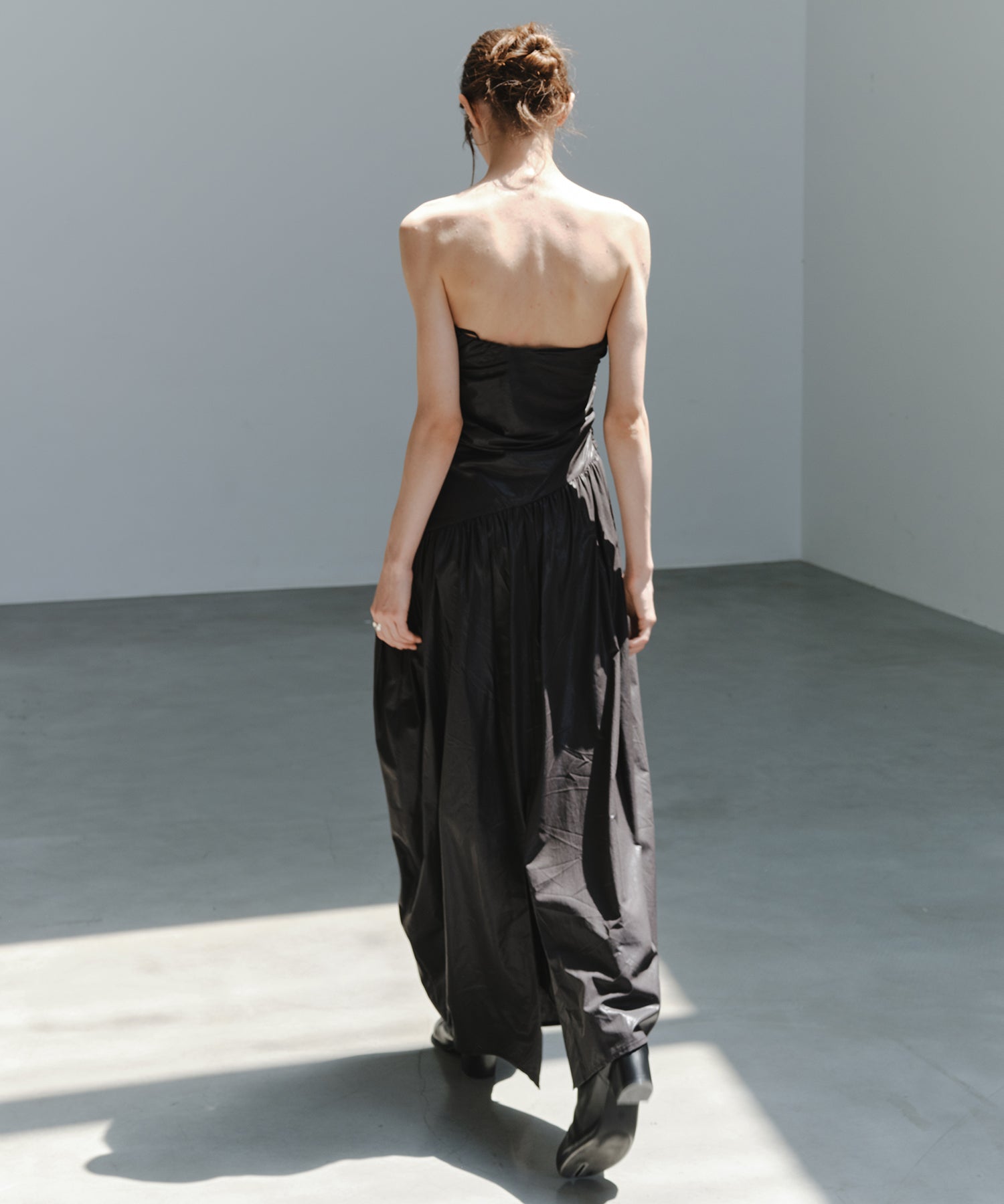 「8月中旬～下旬出荷」Side Tie Draped Strapless Long Dress