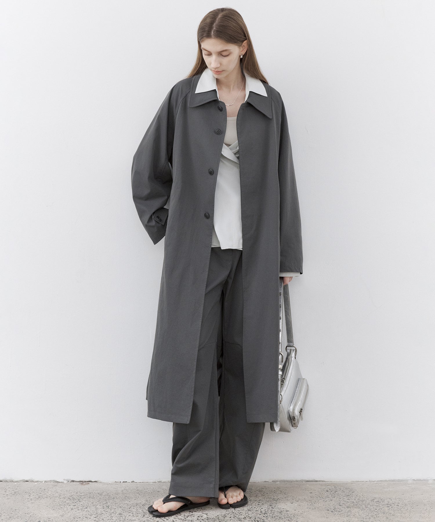 Curved Line Tuck Wide Pants