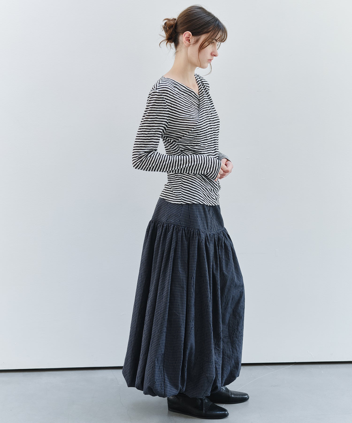「9月下旬出荷予定」Cross Drape Neck Striped Long Sleeve Top