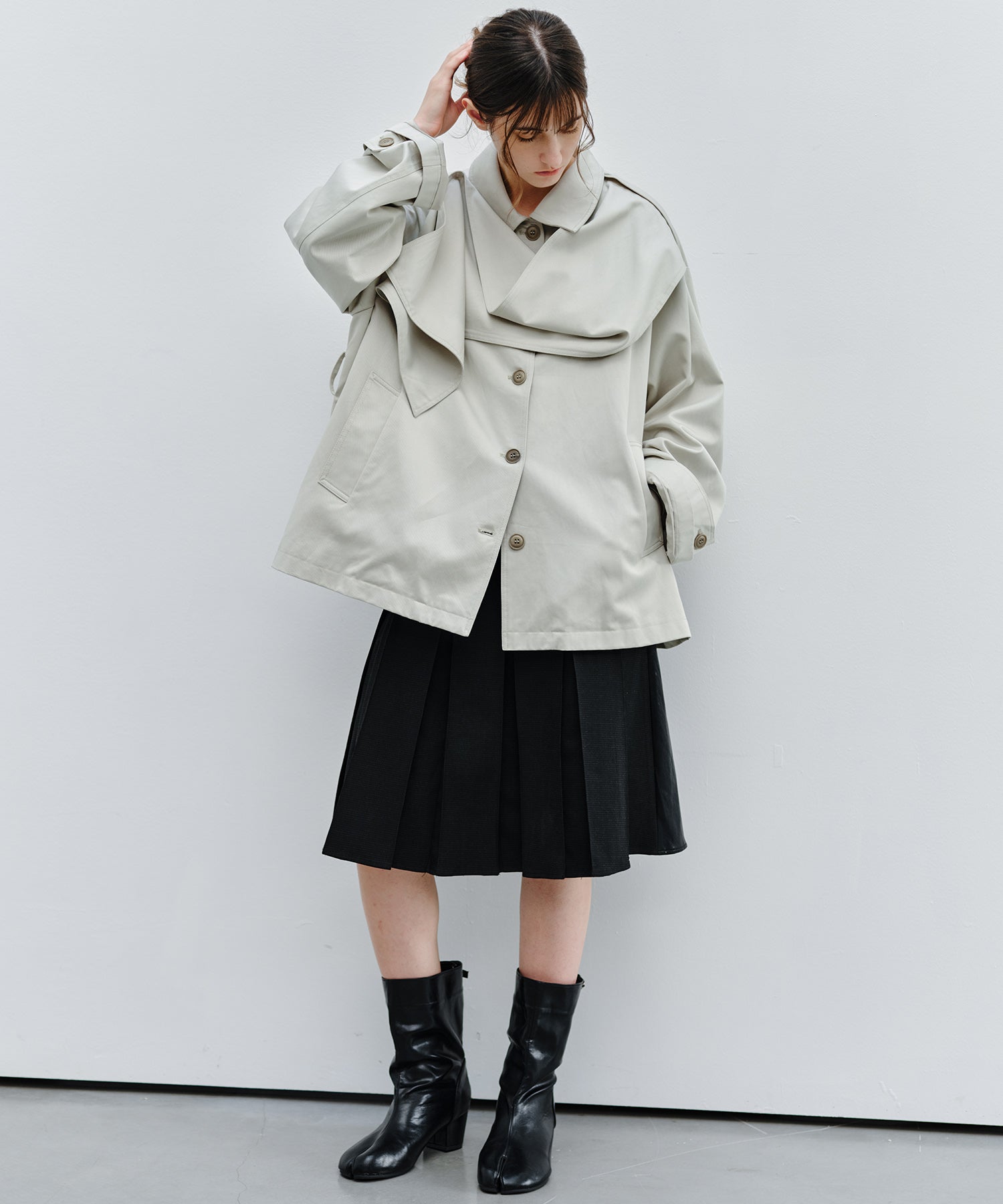 「9月下旬出荷予定」Detachable Scarf Belted Short Trench Coat