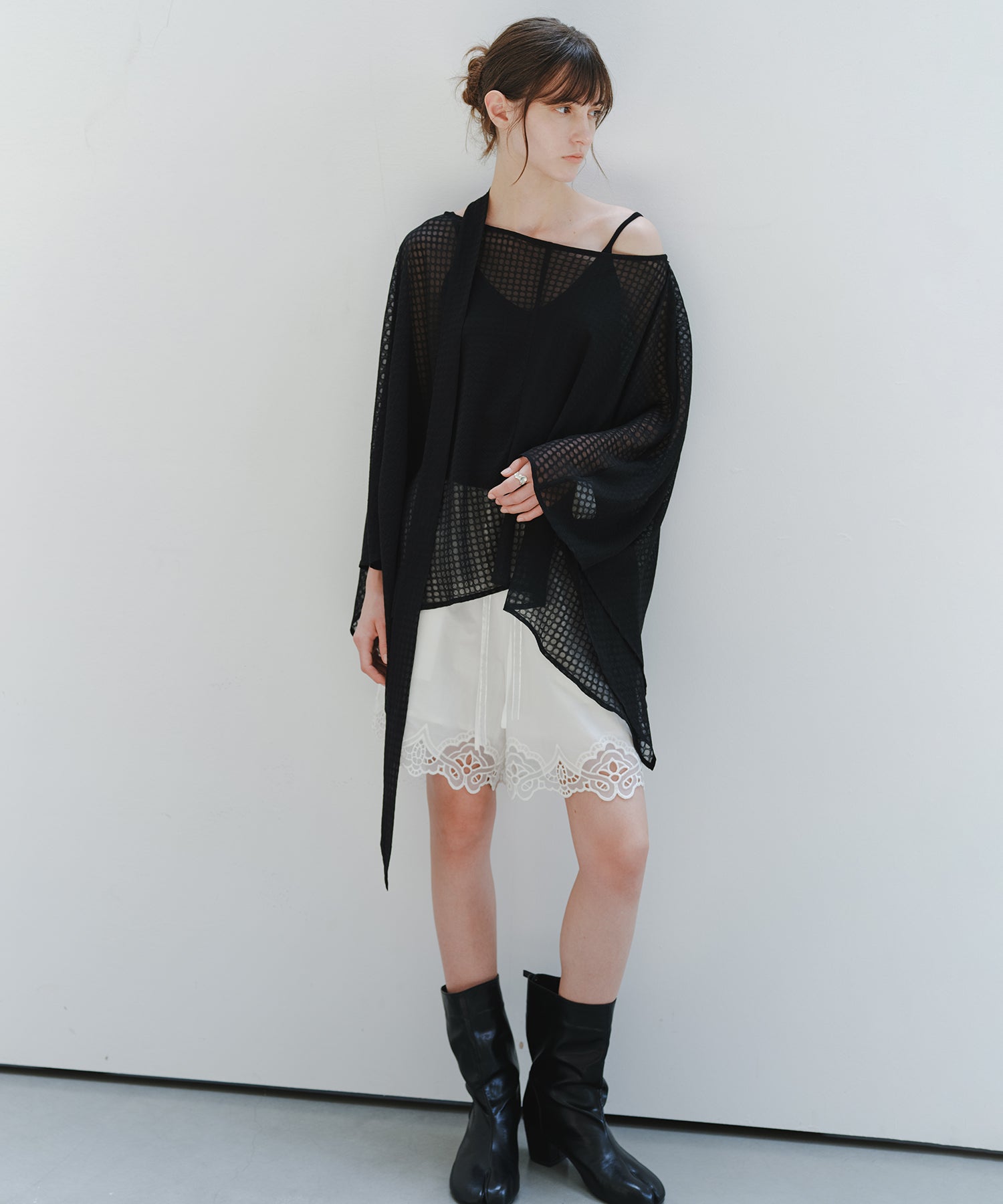 「8月中旬～下旬出荷」Cutwork Embroidery Easy Half Pants