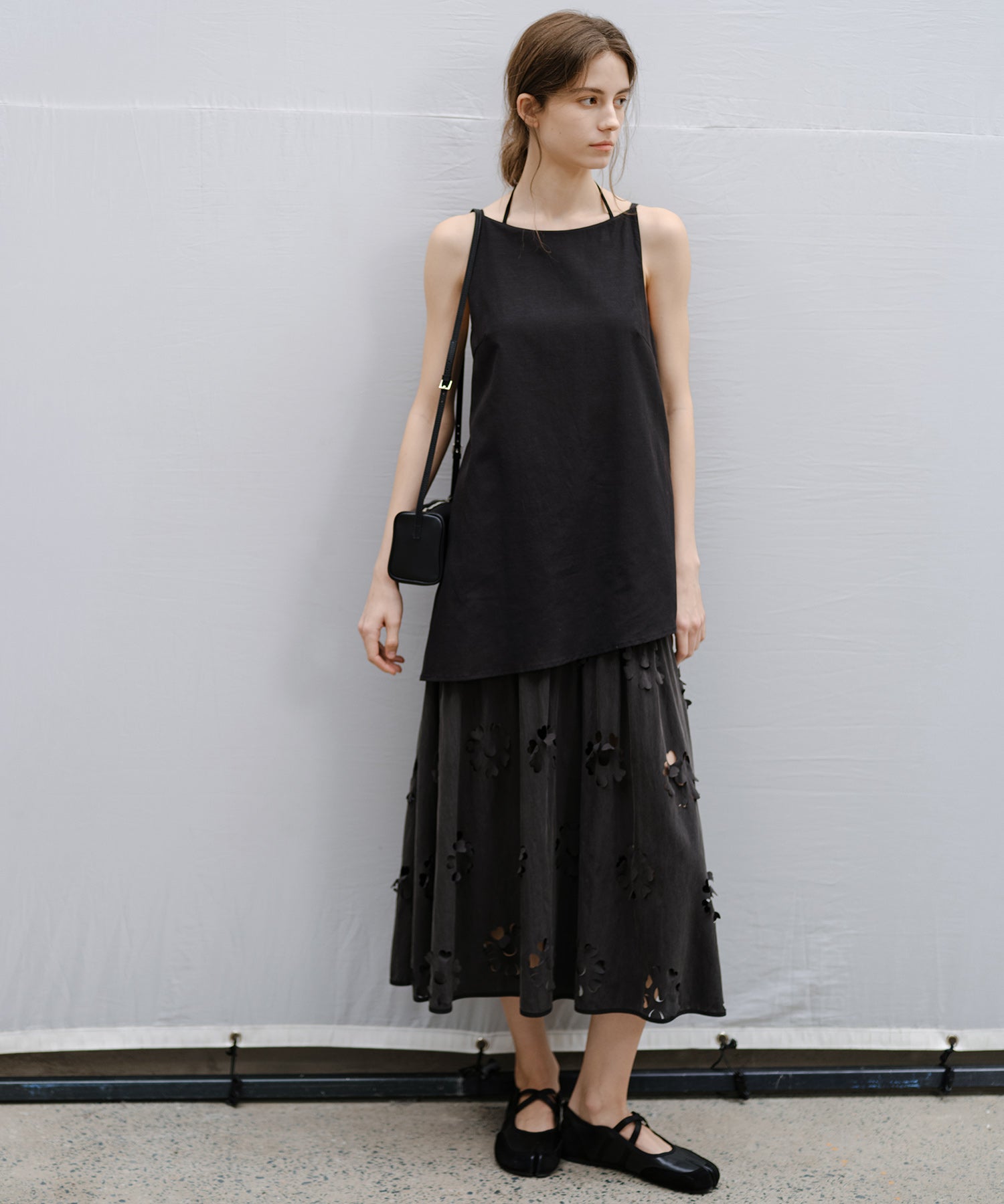 “Shipping from late February to early March” Sleeveless Cutwork Lace Midi Dress