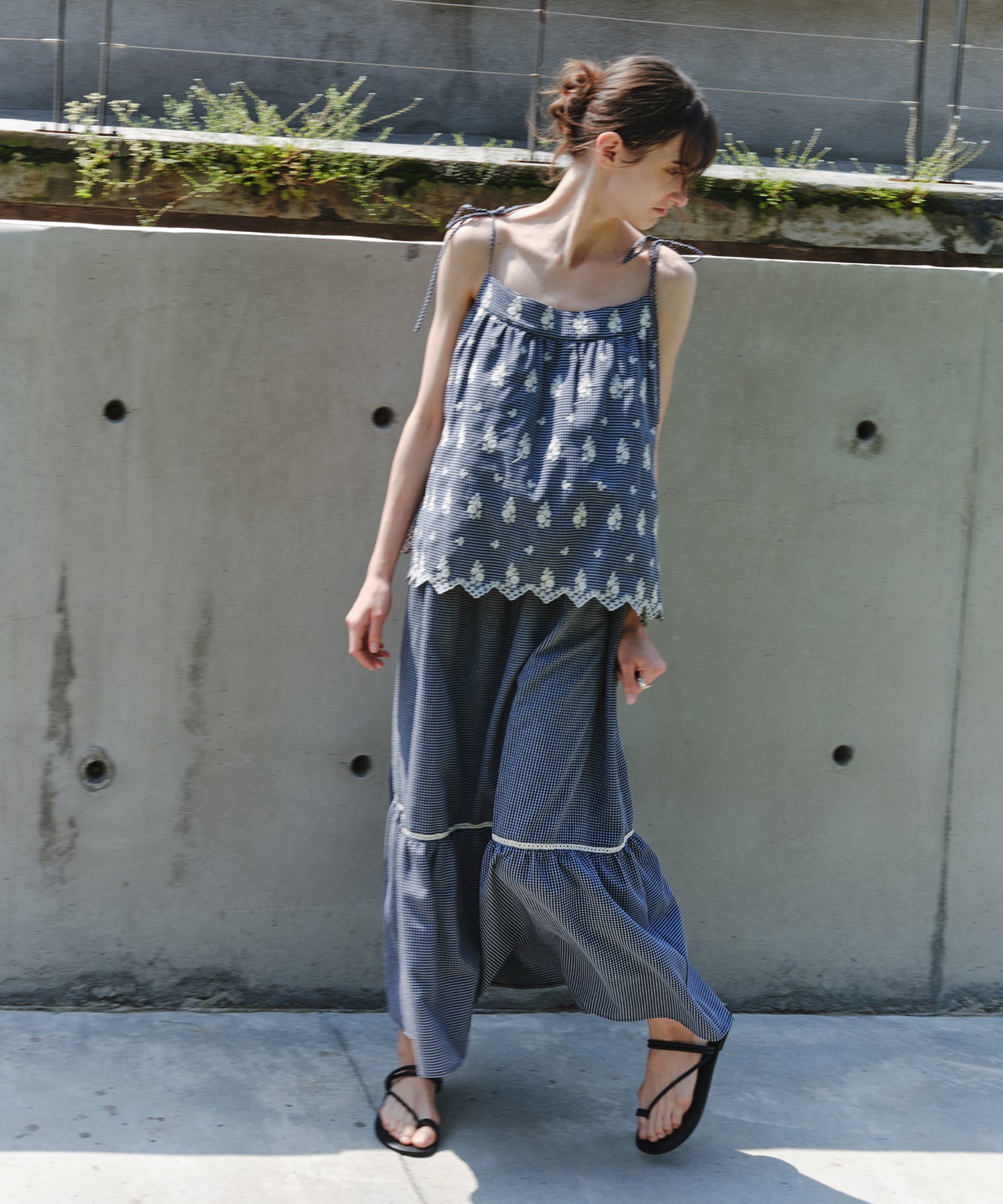 「8月中旬～下旬出荷」Embroidered Gingham Tiered Cami Dress