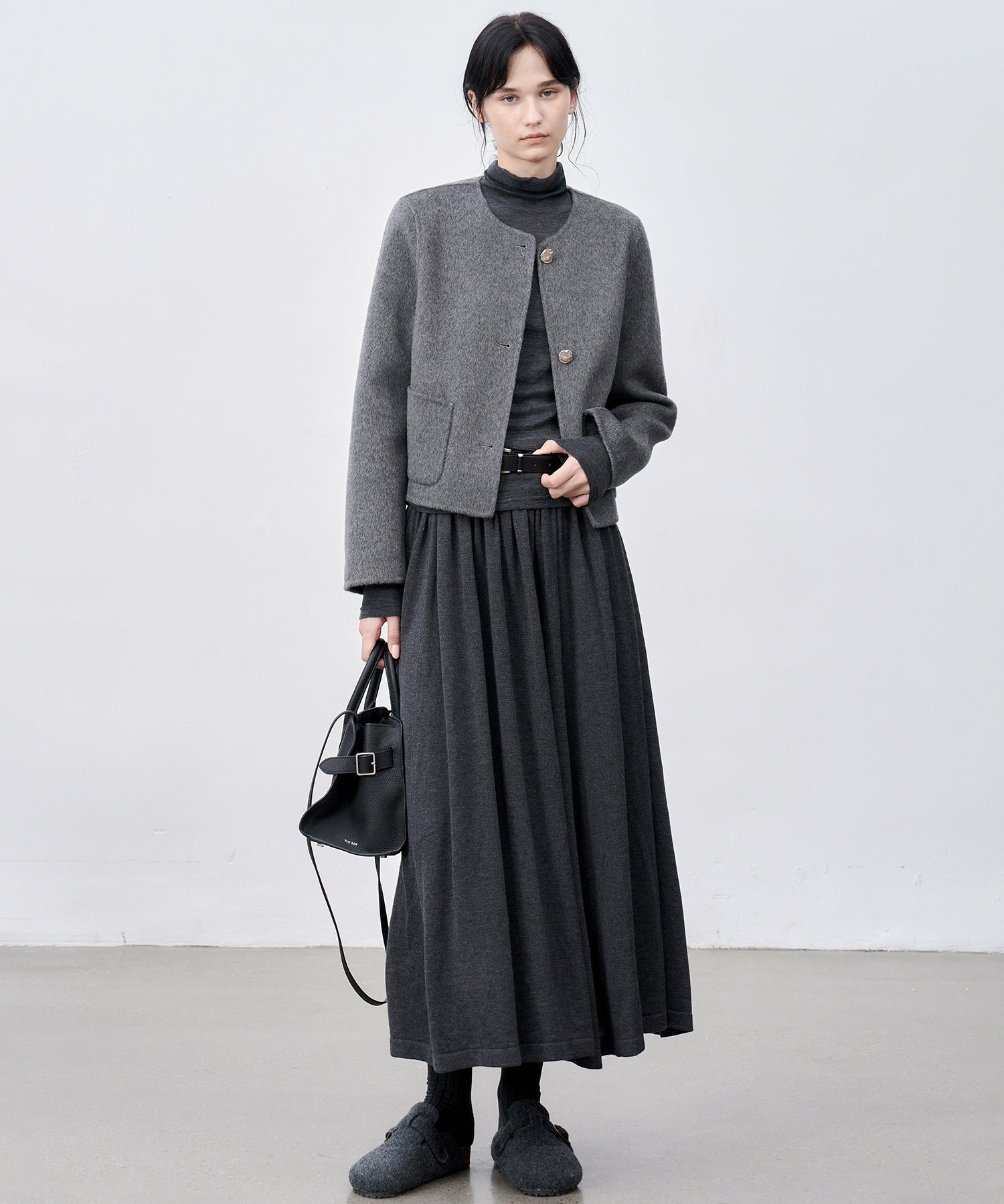 Elegant Flowy Flared Knit Midi Skirt