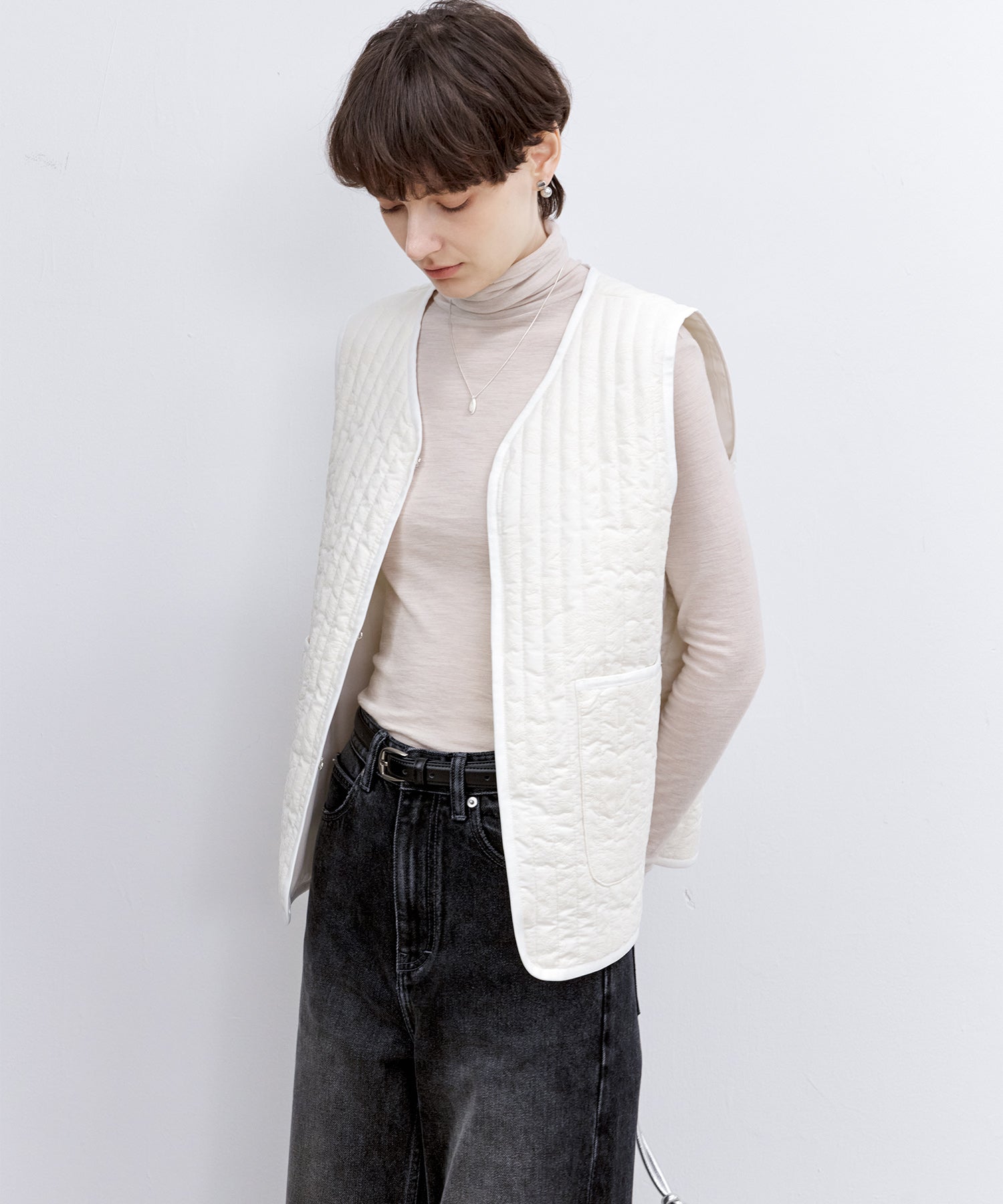 Flocked Jacquard Texture V-Neck Quilted Cotton Vest