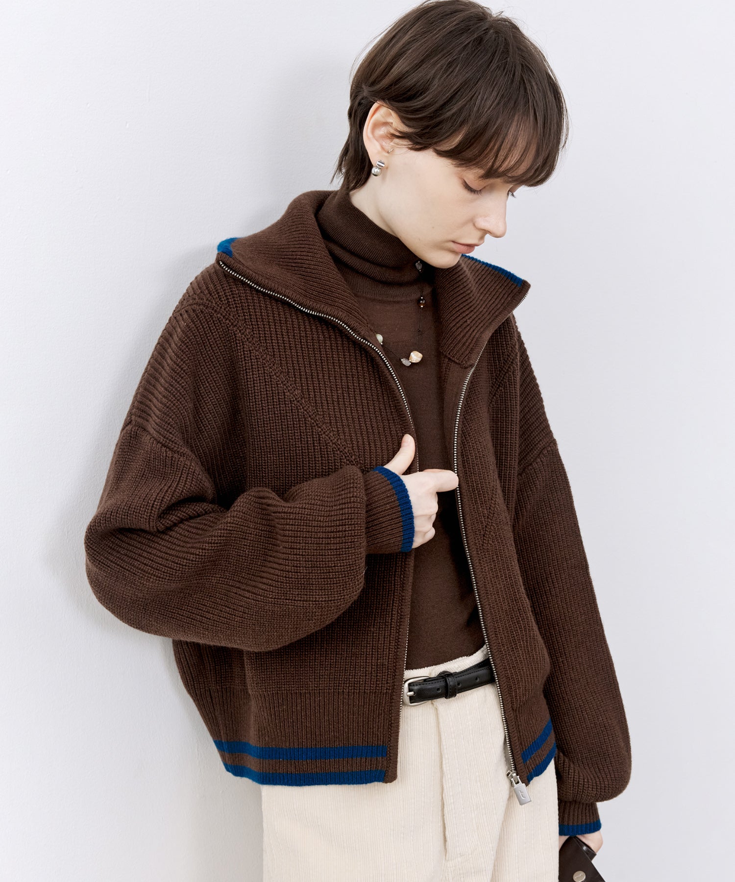 Contrast Panel Wool Zip Cardigan with Dual-Way Collar