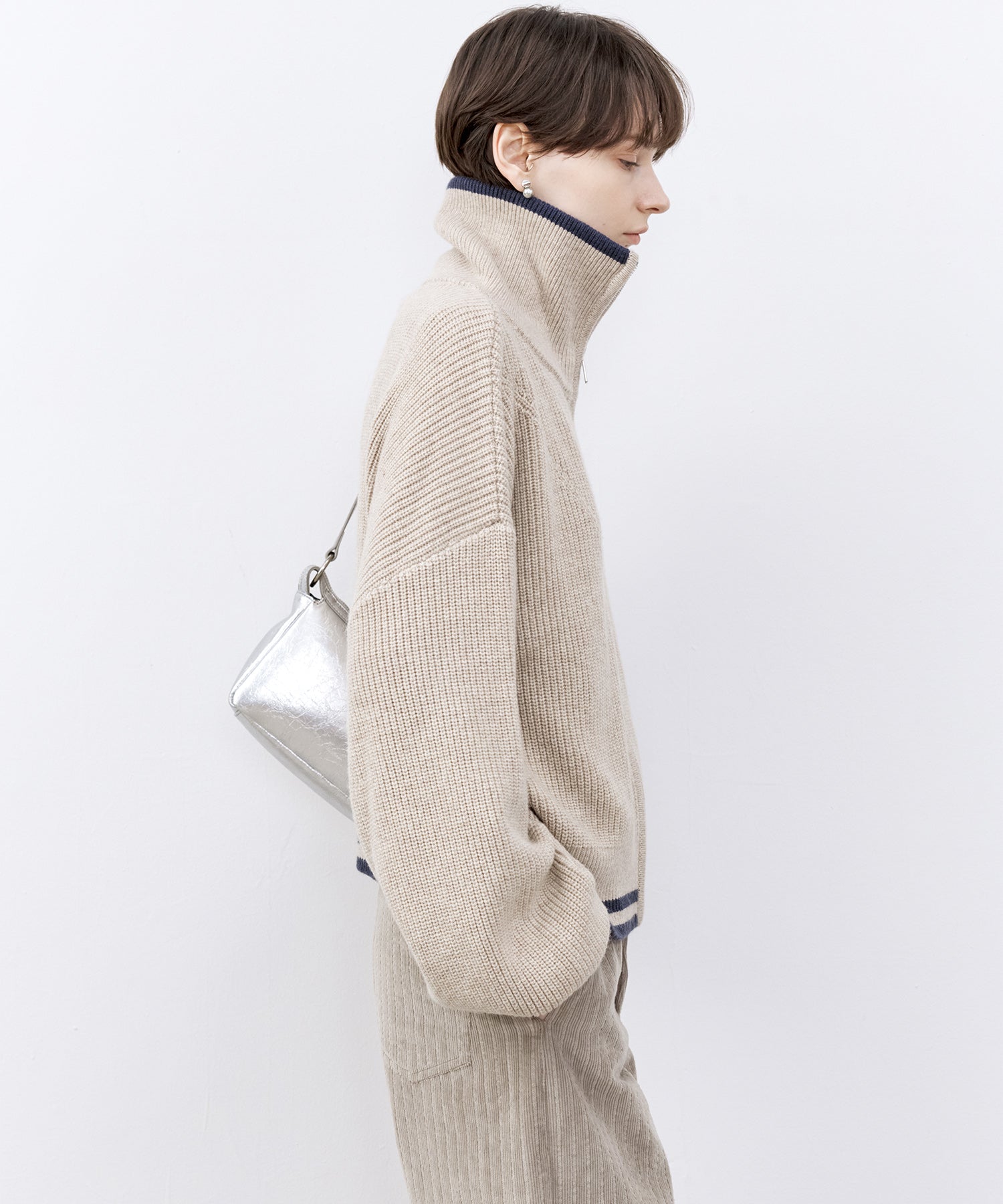 Contrast Panel Wool Zip Cardigan with Dual-Way Collar