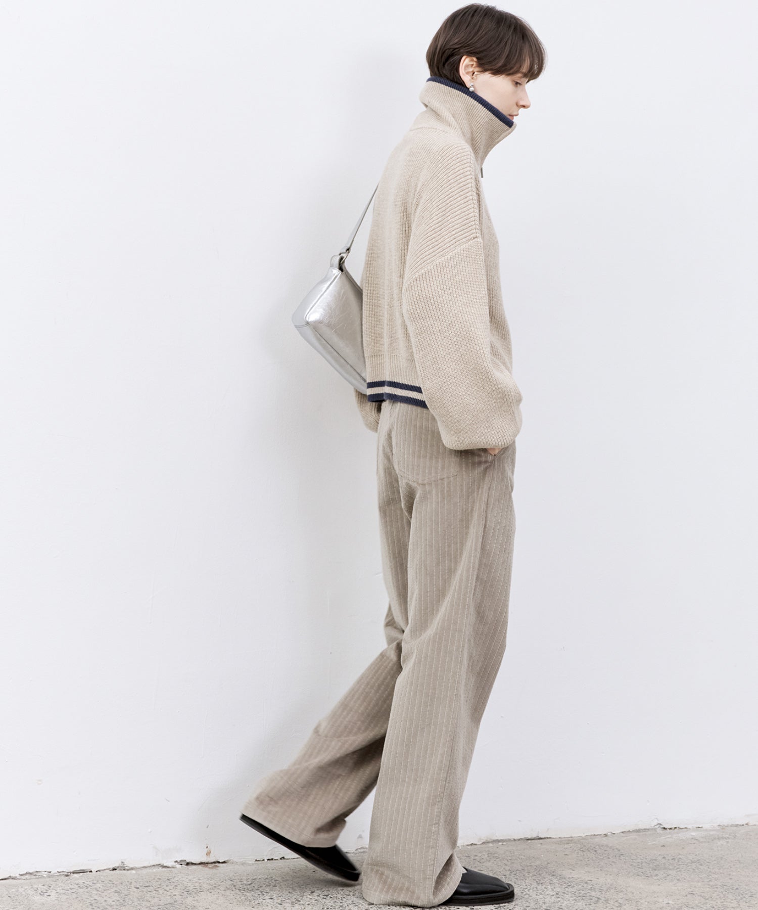 Contrast Panel Wool Zip Cardigan with Dual-Way Collar