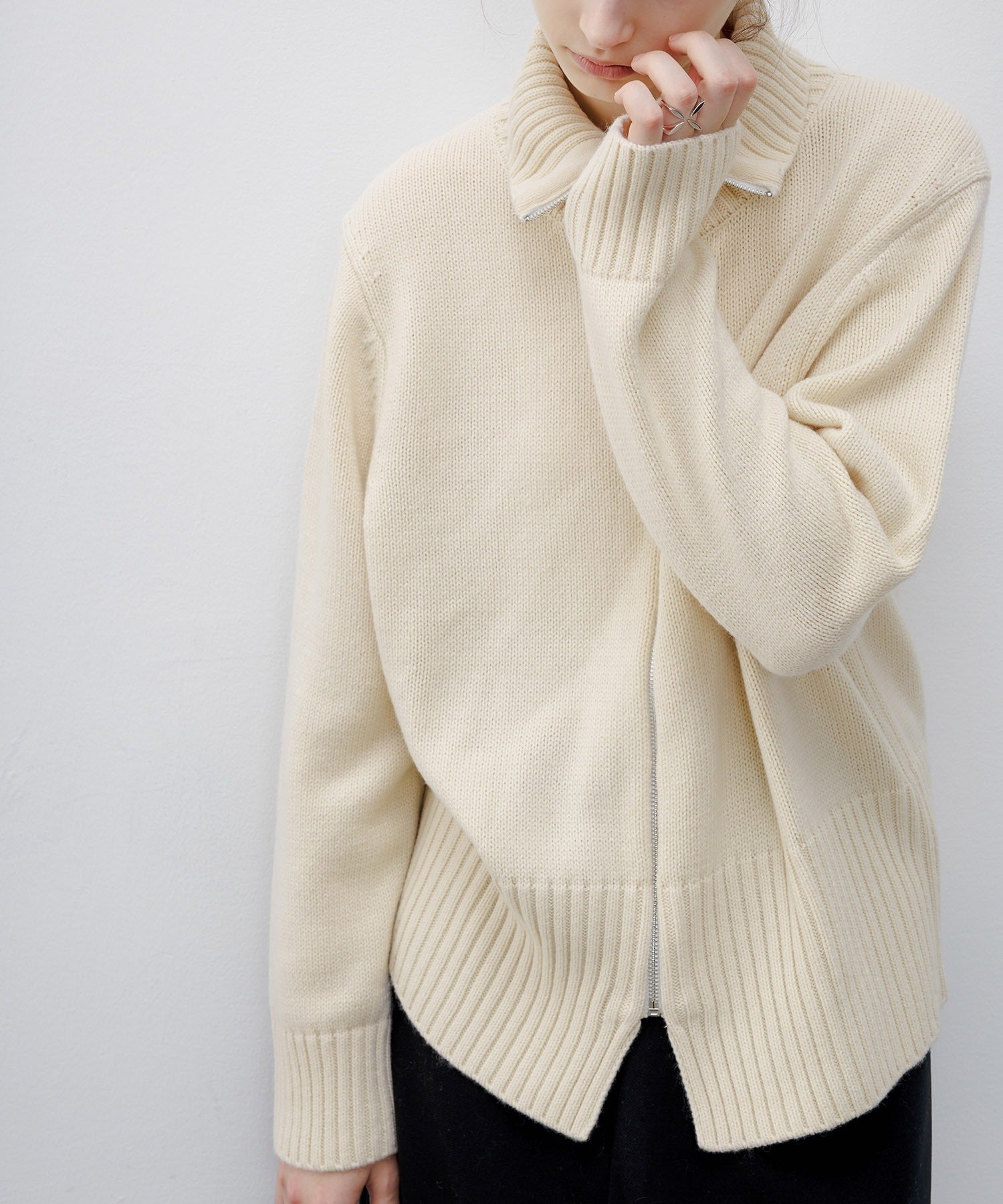 Ribbed Knit Zip-Up Top