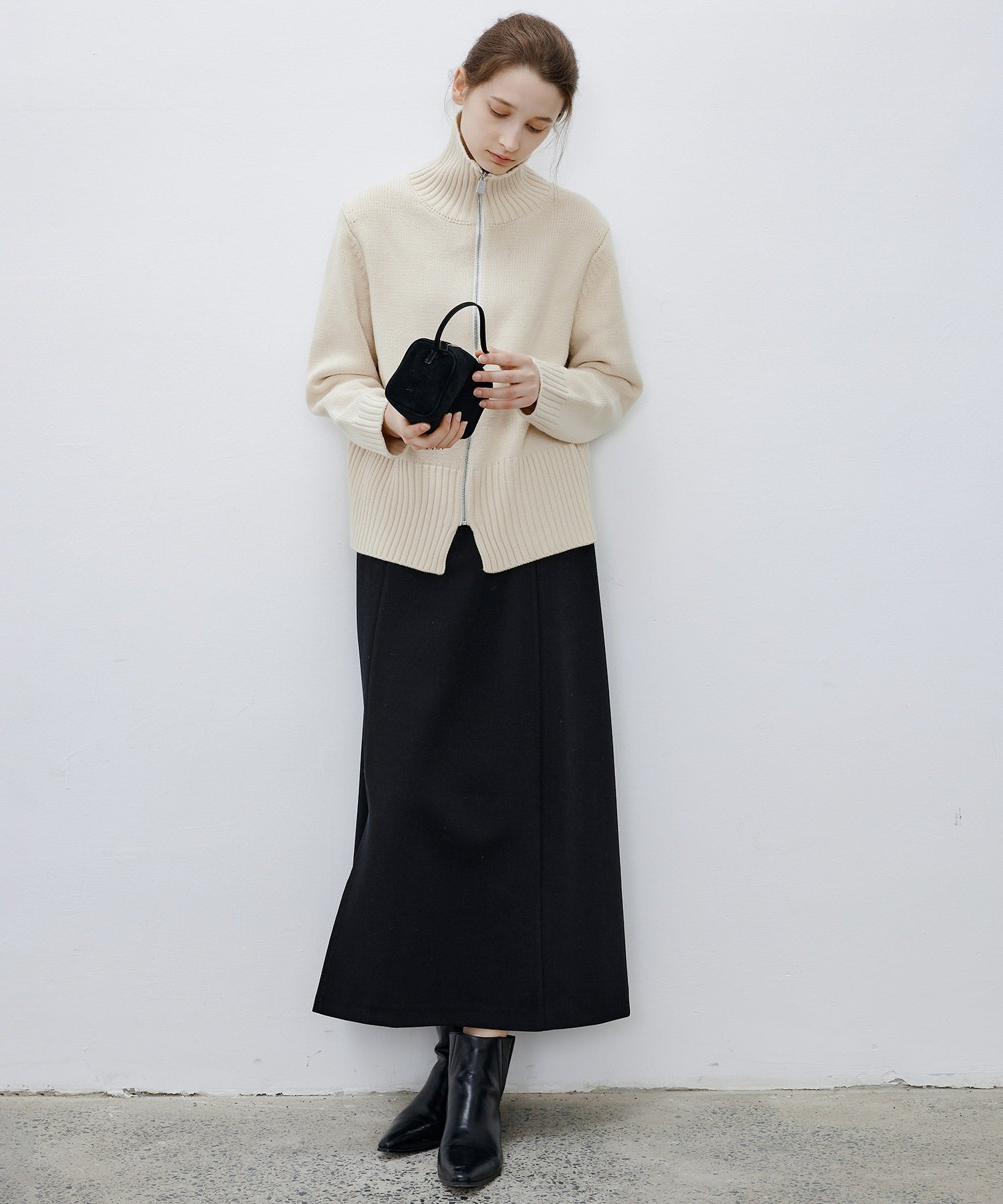 Ribbed Knit Zip-Up Top