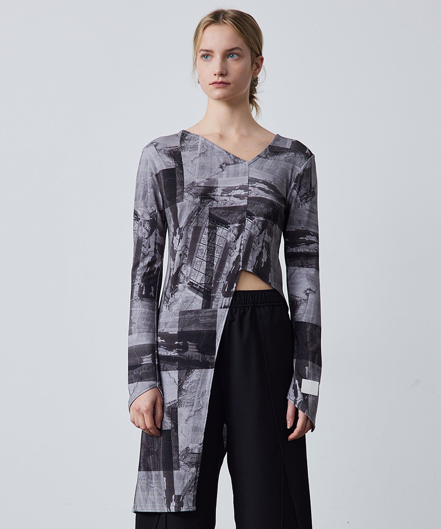 Asymmetry Print Cropped Tops