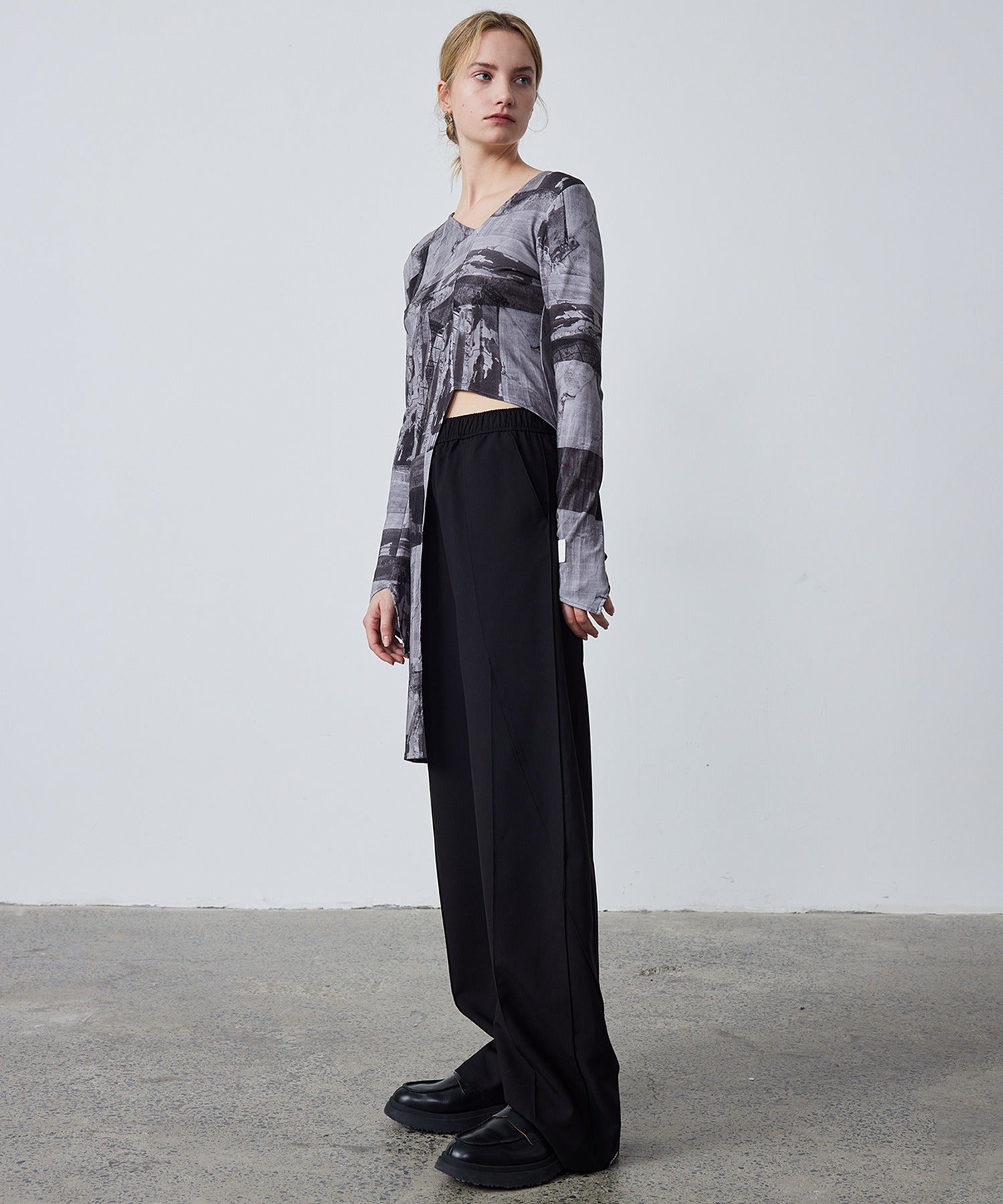 Asymmetry Print Cropped Tops