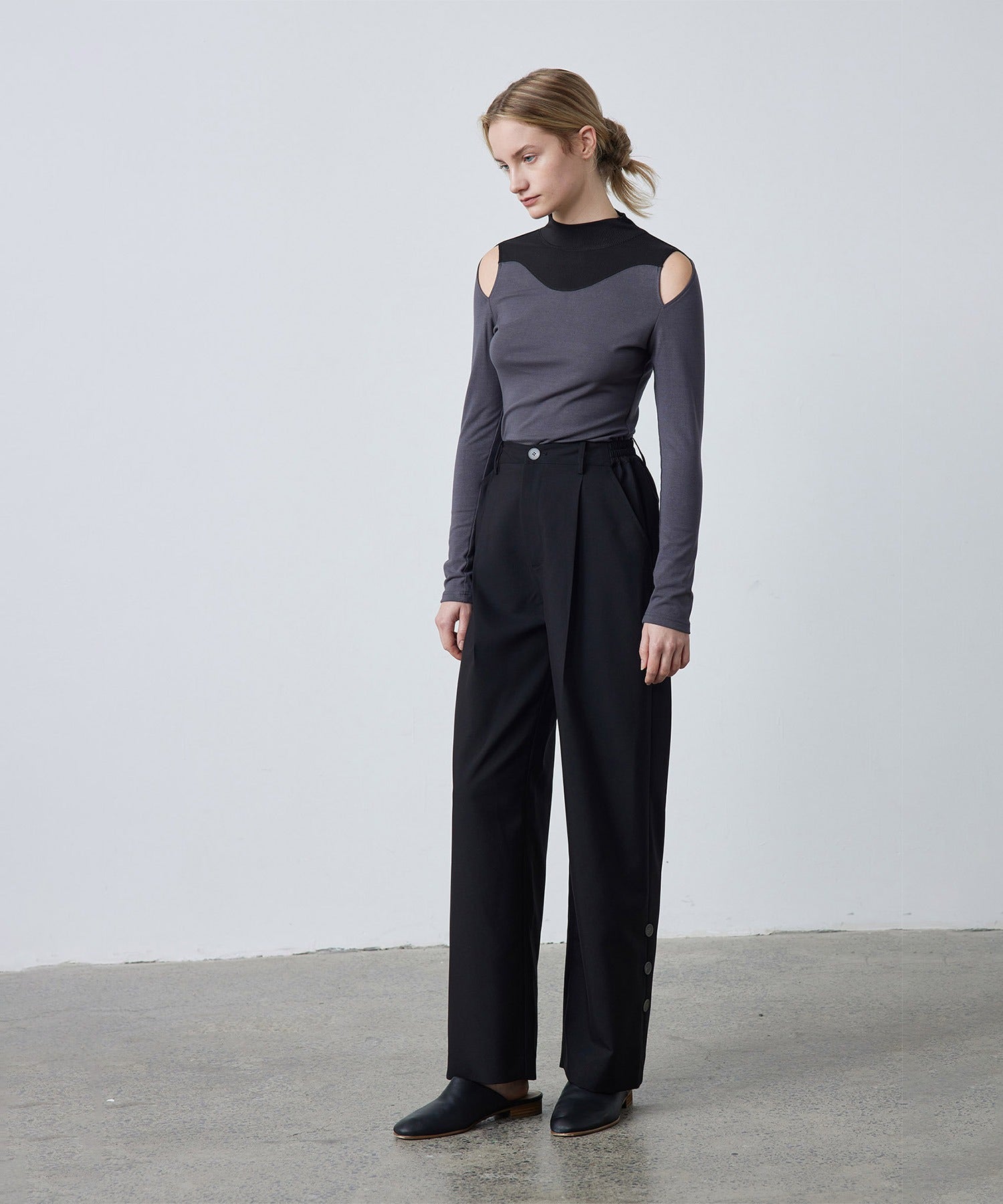 Accent Button Straight Basic Pants