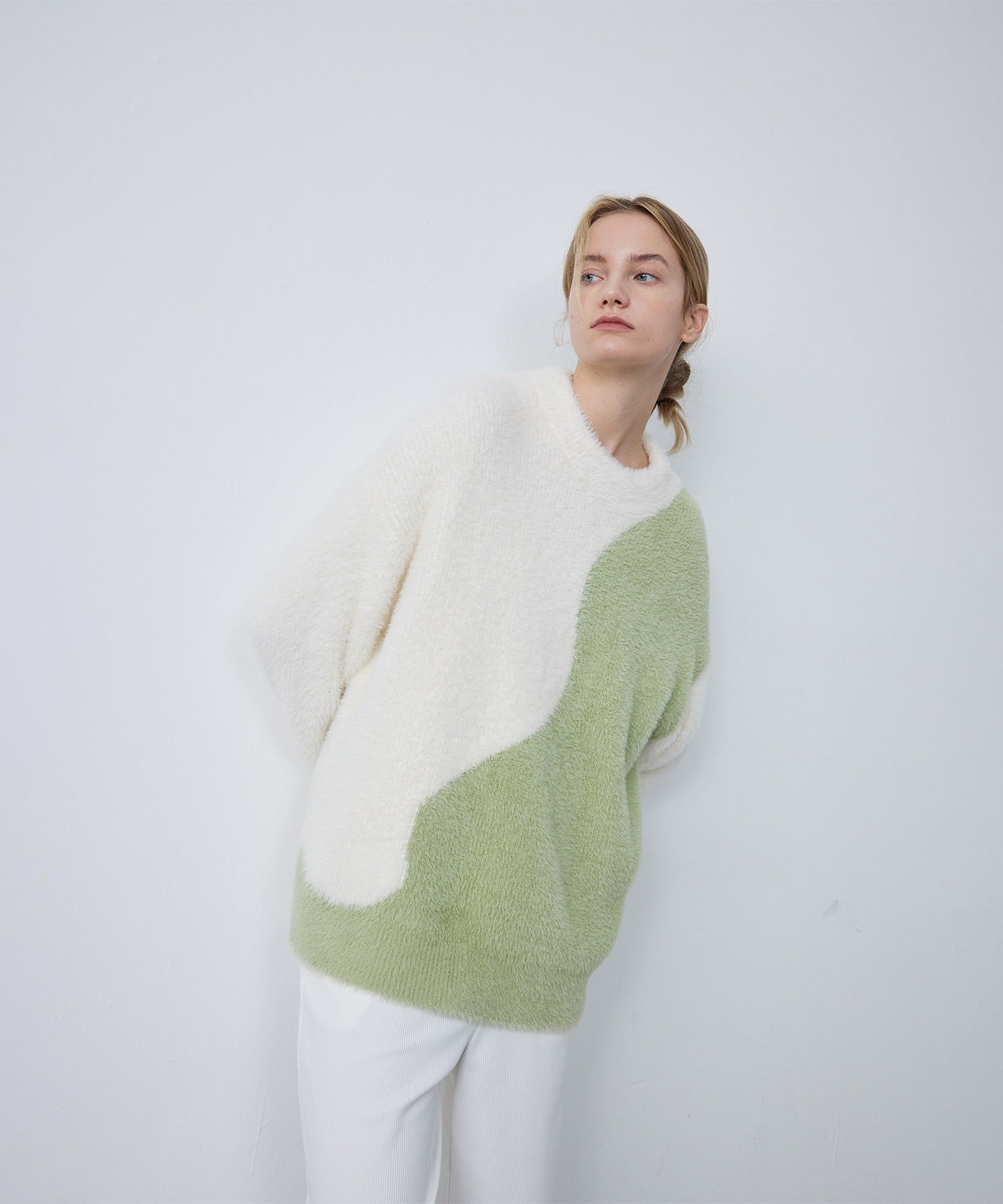 Wave Bicolor Slim Fit Knit Pullover