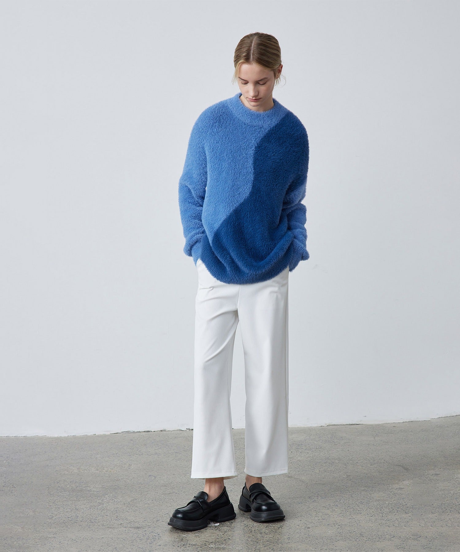 Wave Bicolor Slim Fit Knit Pullover