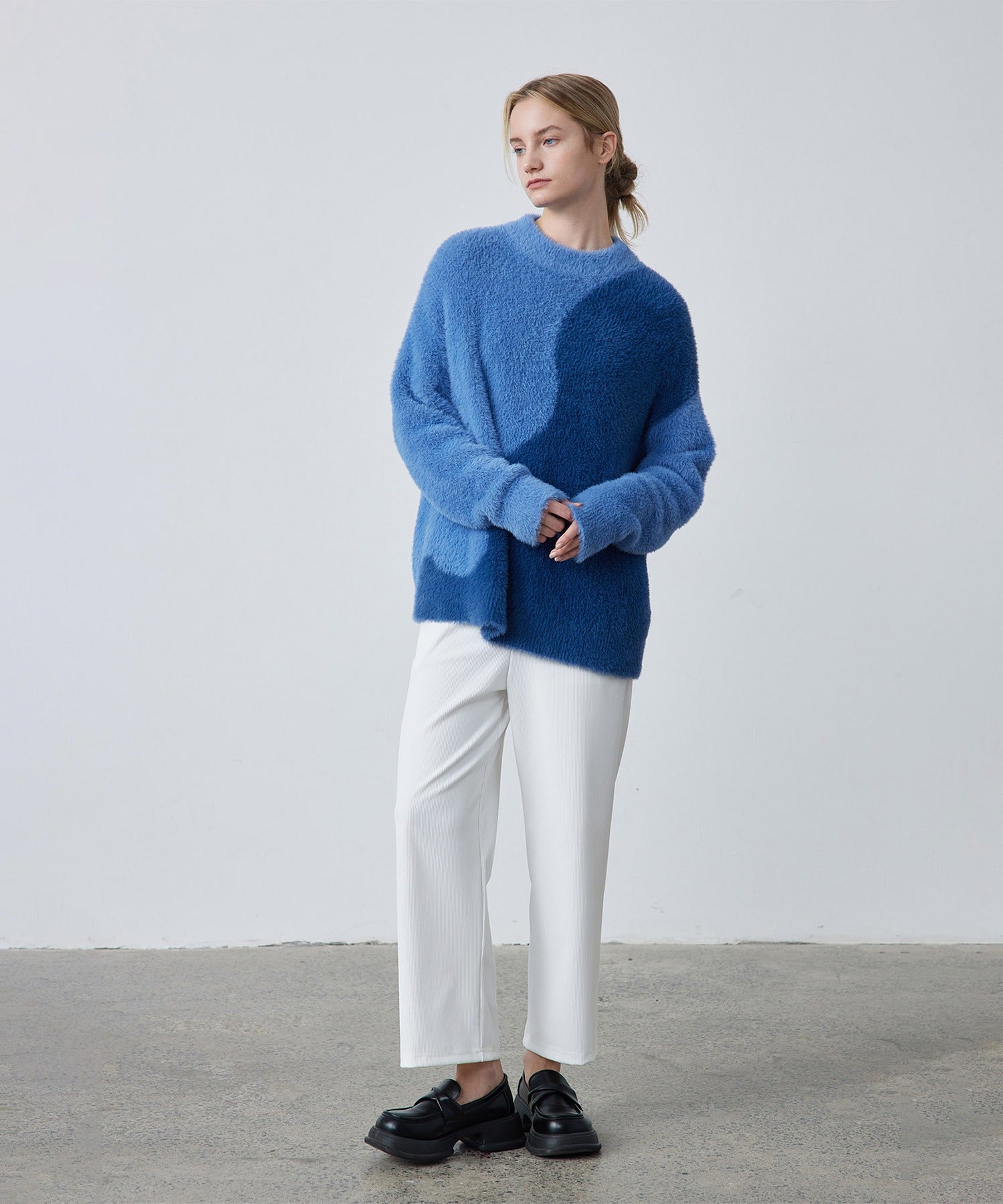 Wave Bicolor Slim Fit Knit Pullover