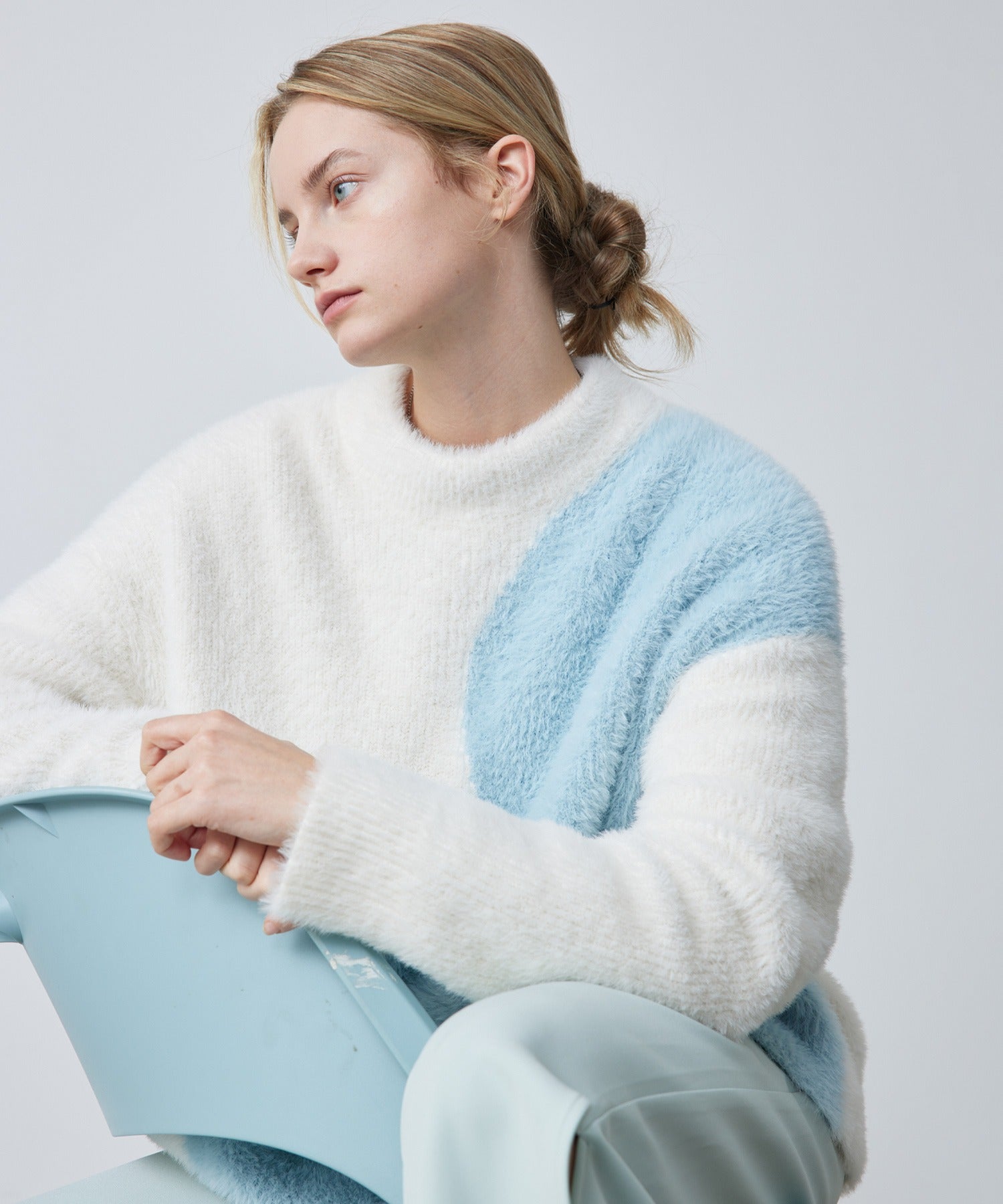 Wave Bicolor Slim Fit Knit Pullover