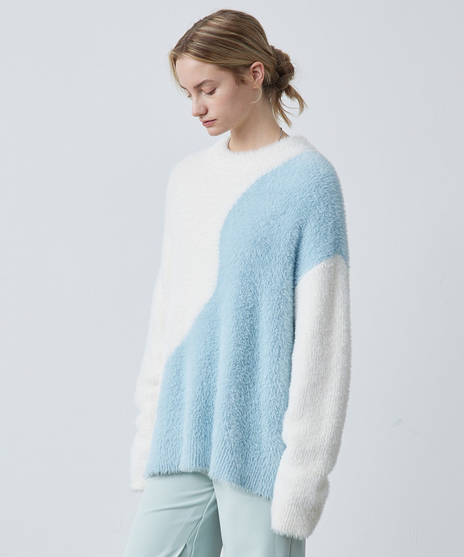 Wave Bicolor Slim Fit Knit Pullover