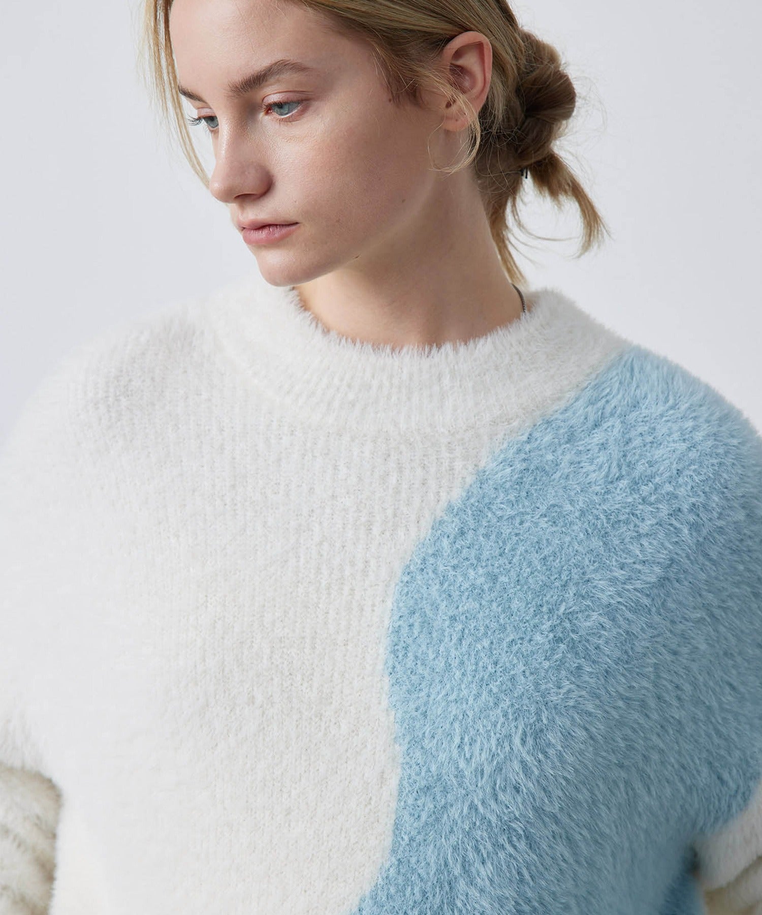 Wave Bicolor Slim Fit Knit Pullover