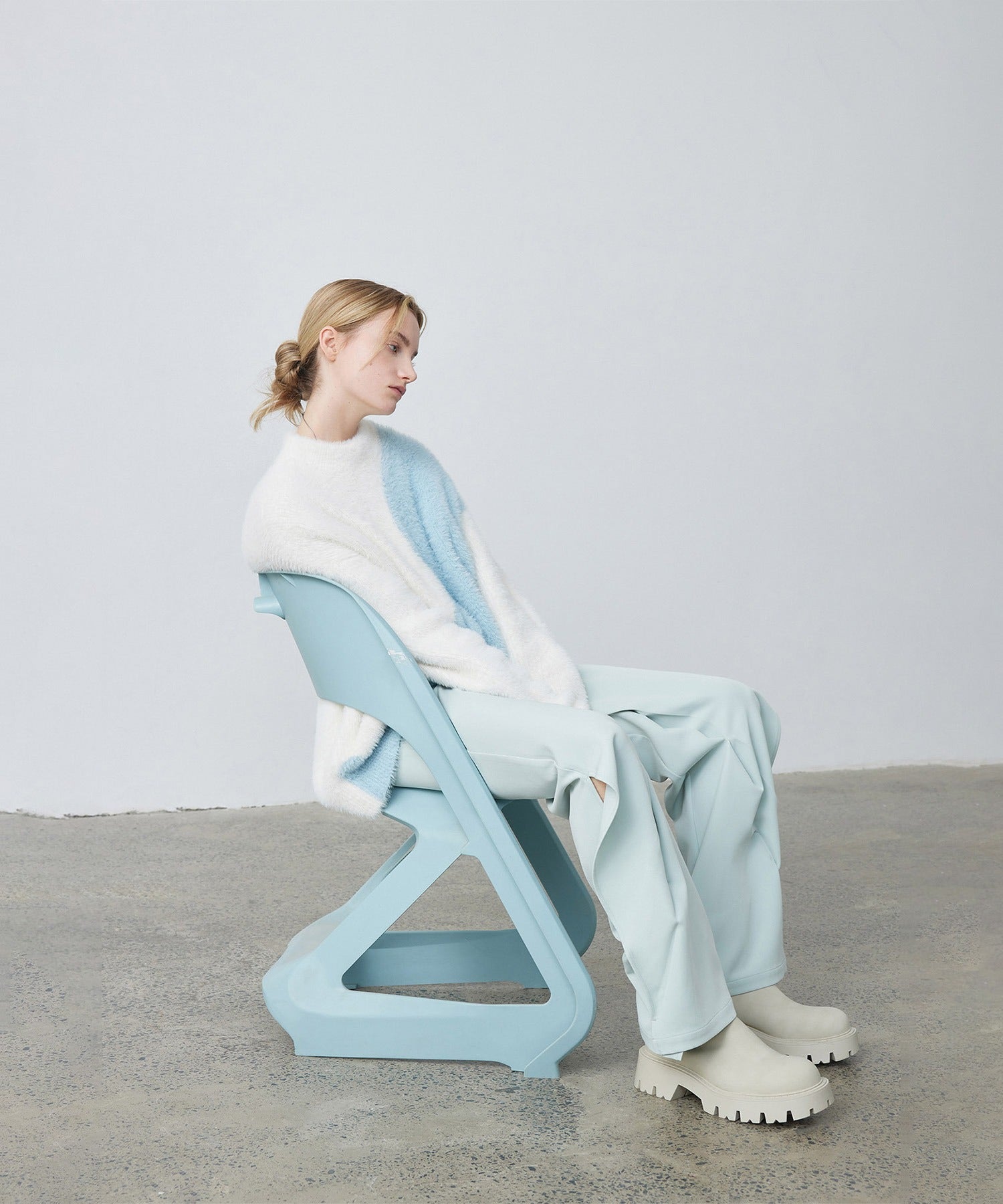 Wave Bicolor Slim Fit Knit Pullover