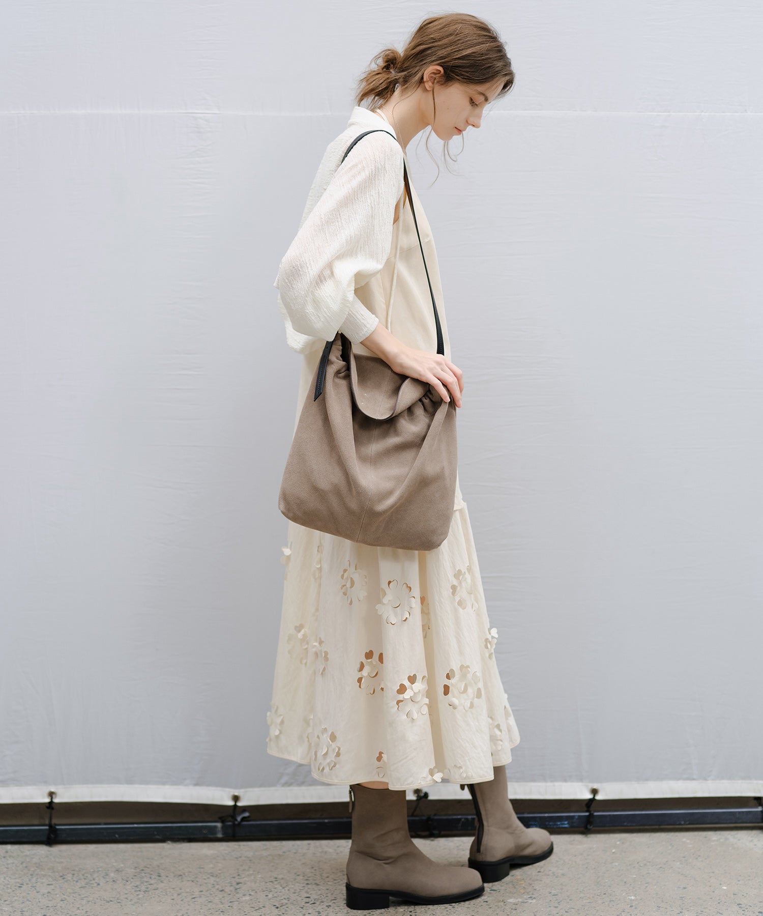 “Shipping from late February to early March” Sleeveless Cutwork Lace Midi Dress