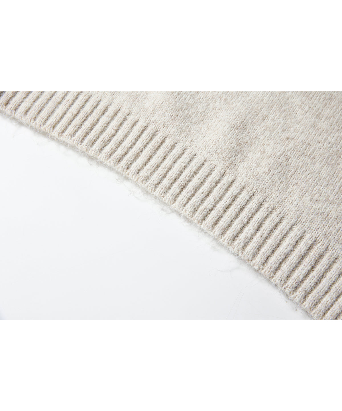 「11月下旬出荷予定」Turtleneck Raglan Knit Sweater