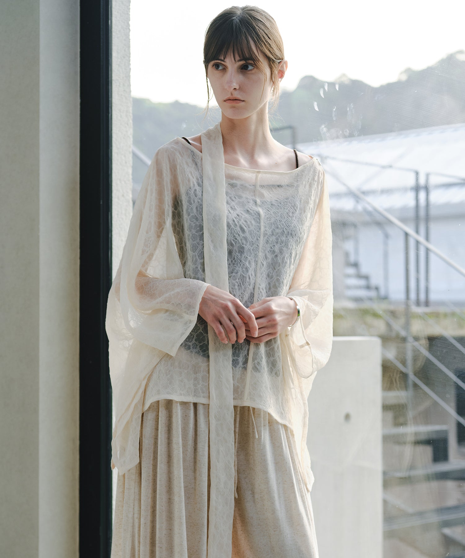 「7月中旬～下旬出荷」Multi-Way Sheer Scarf Layer Top