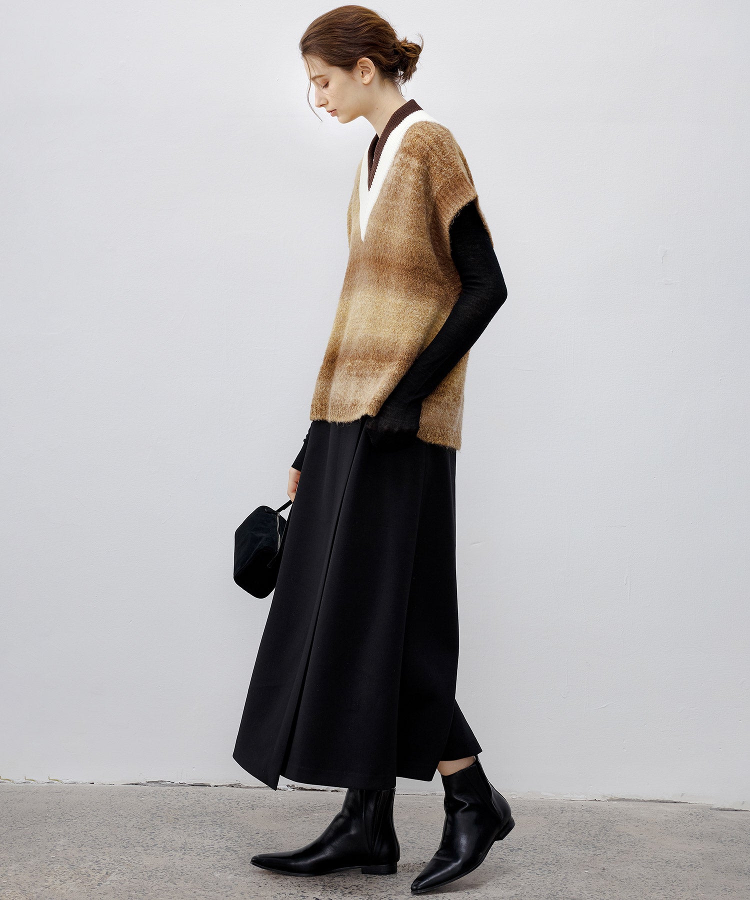 V-Shape Gradient Knit Tank Top