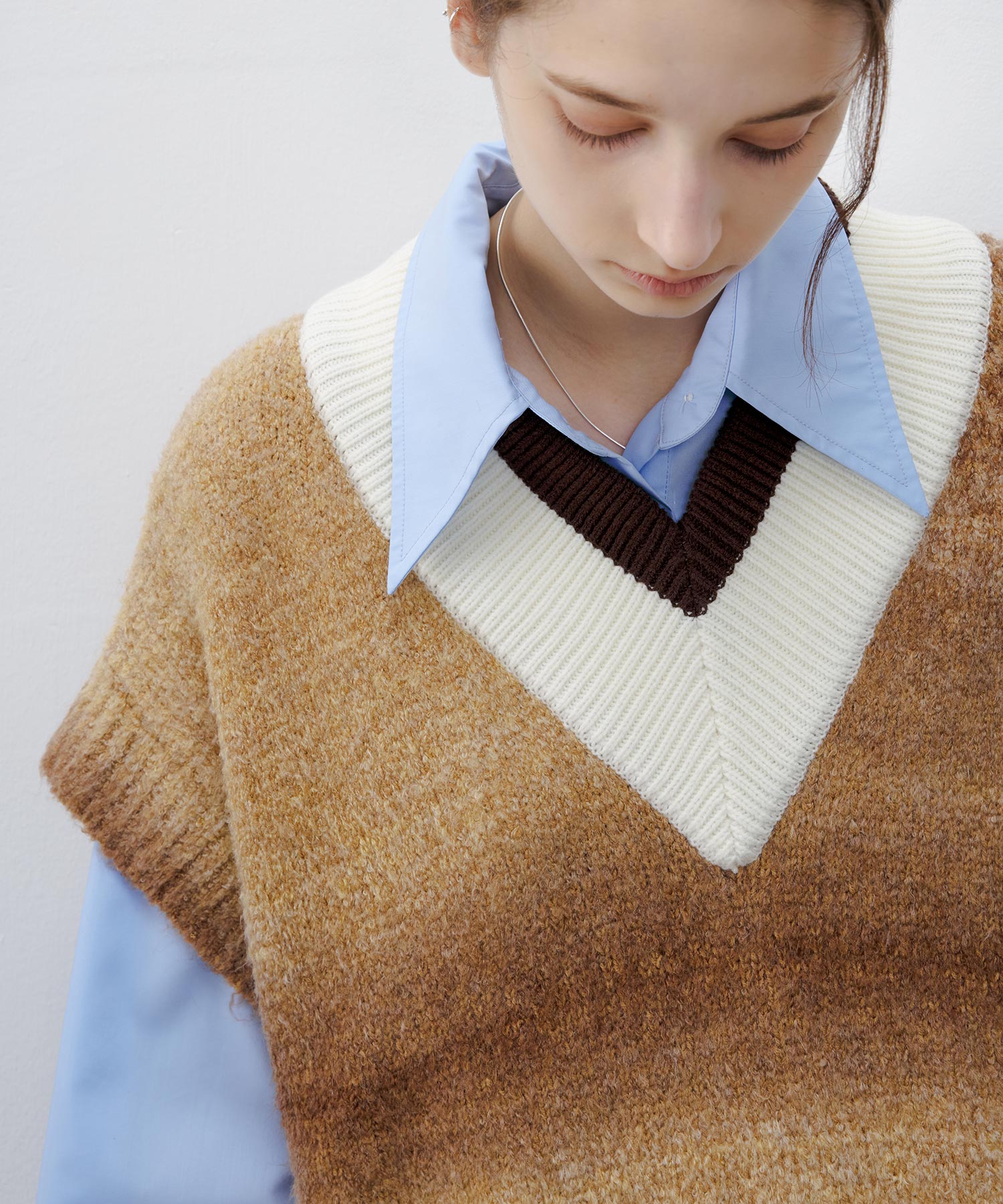 V-Shape Gradient Knit Tank Top