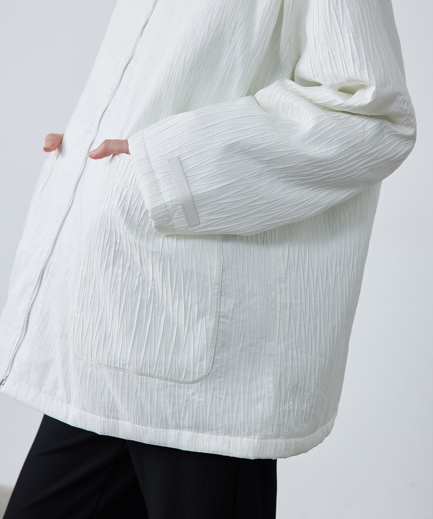 Padded No-Collar Jacket with Scarf – Crinkled Texture