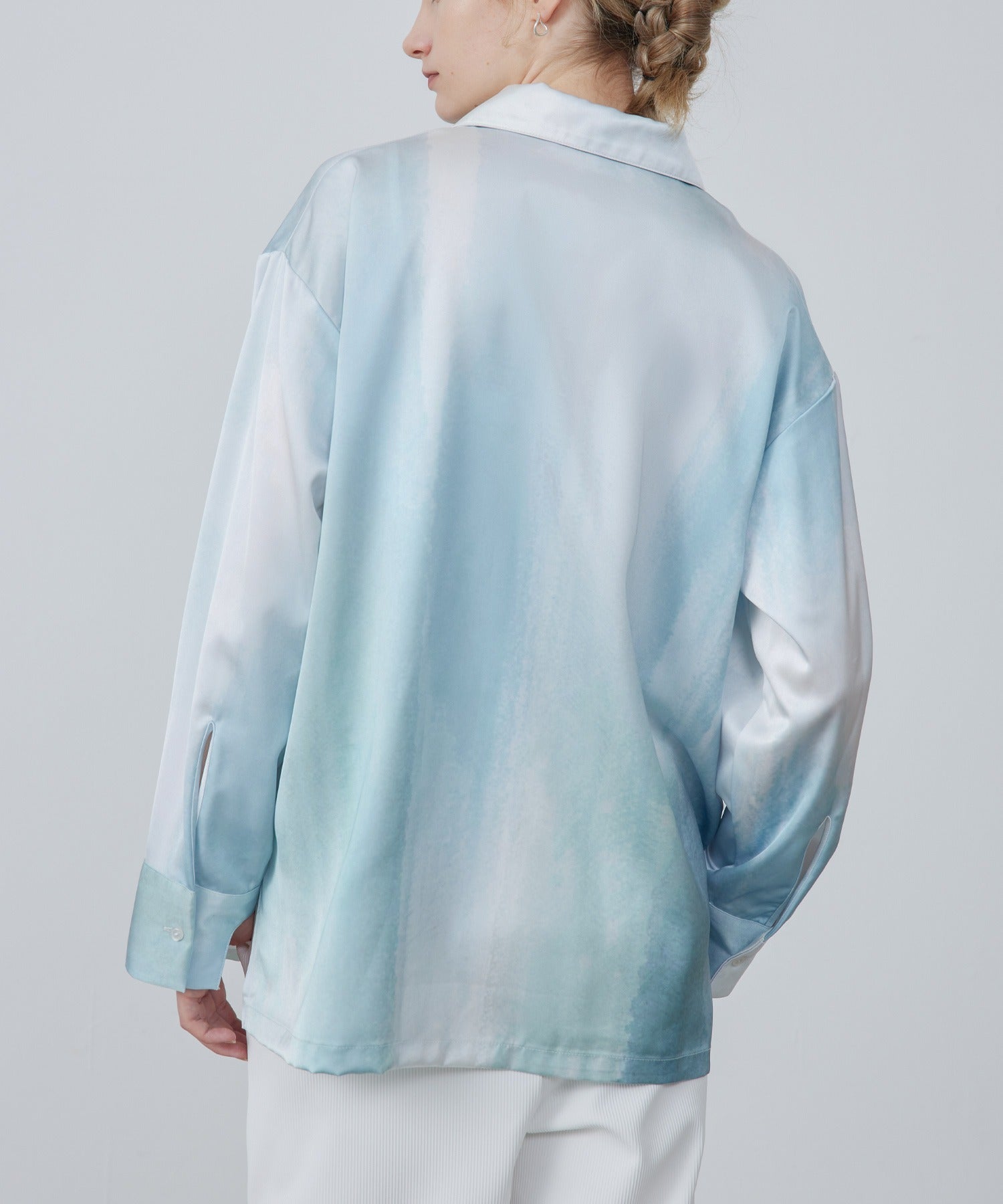 Nuance Pattern Shirt with Gradient Tone