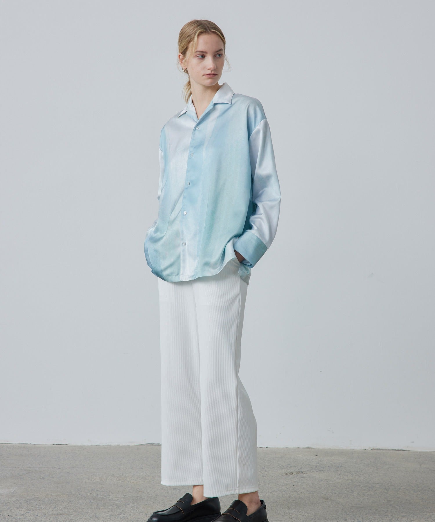 Nuance Pattern Shirt with Gradient Tone