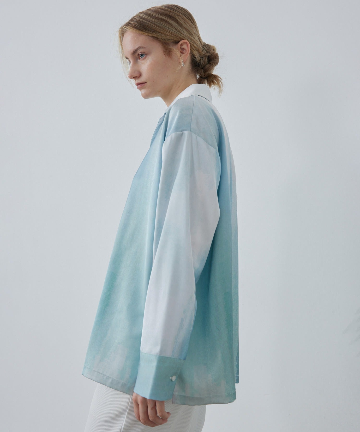Nuance Pattern Shirt with Gradient Tone