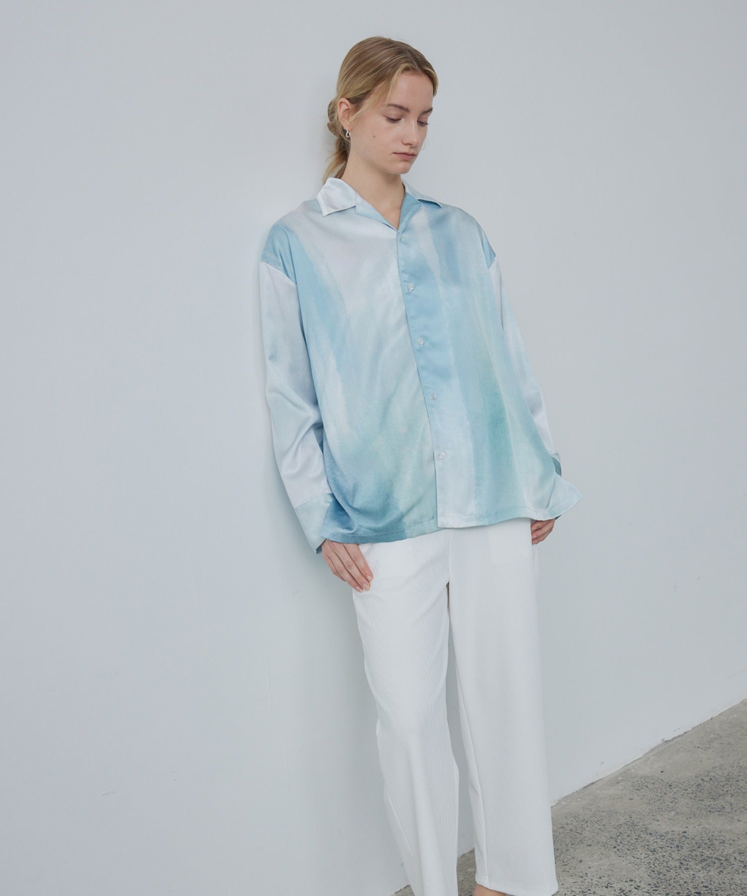 Nuance Pattern Shirt with Gradient Tone